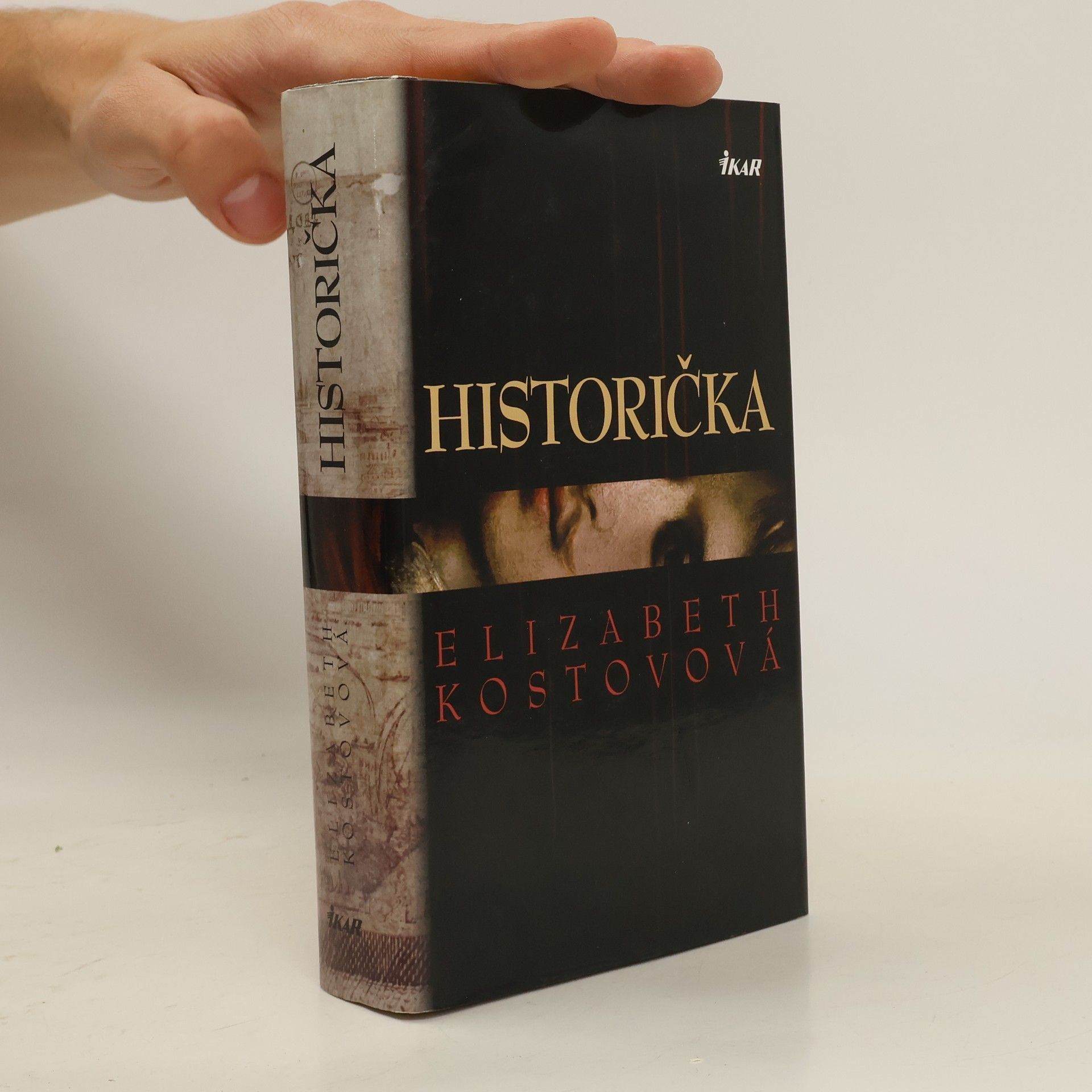 Elizabeth Kostova Historička