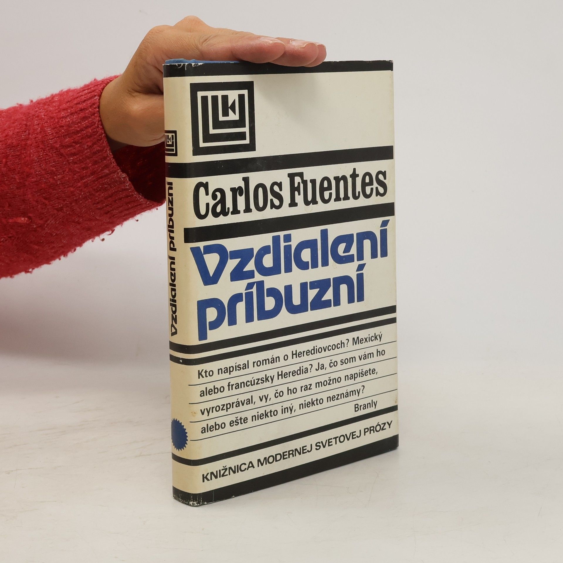 Carlos Fuentes Macías Vzdialení príbuzní