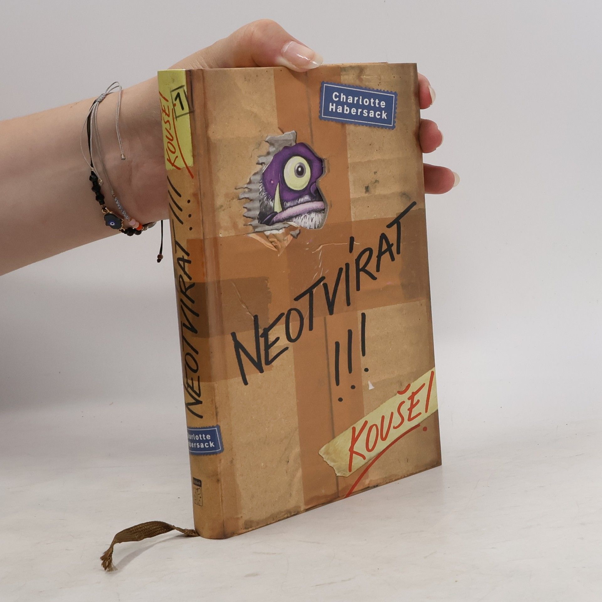Charlotte Habersack Neotvírat!!! Kouše!