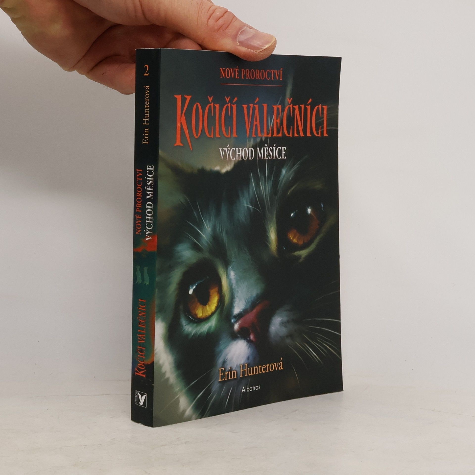 Erin Hunter Východ měsíce
