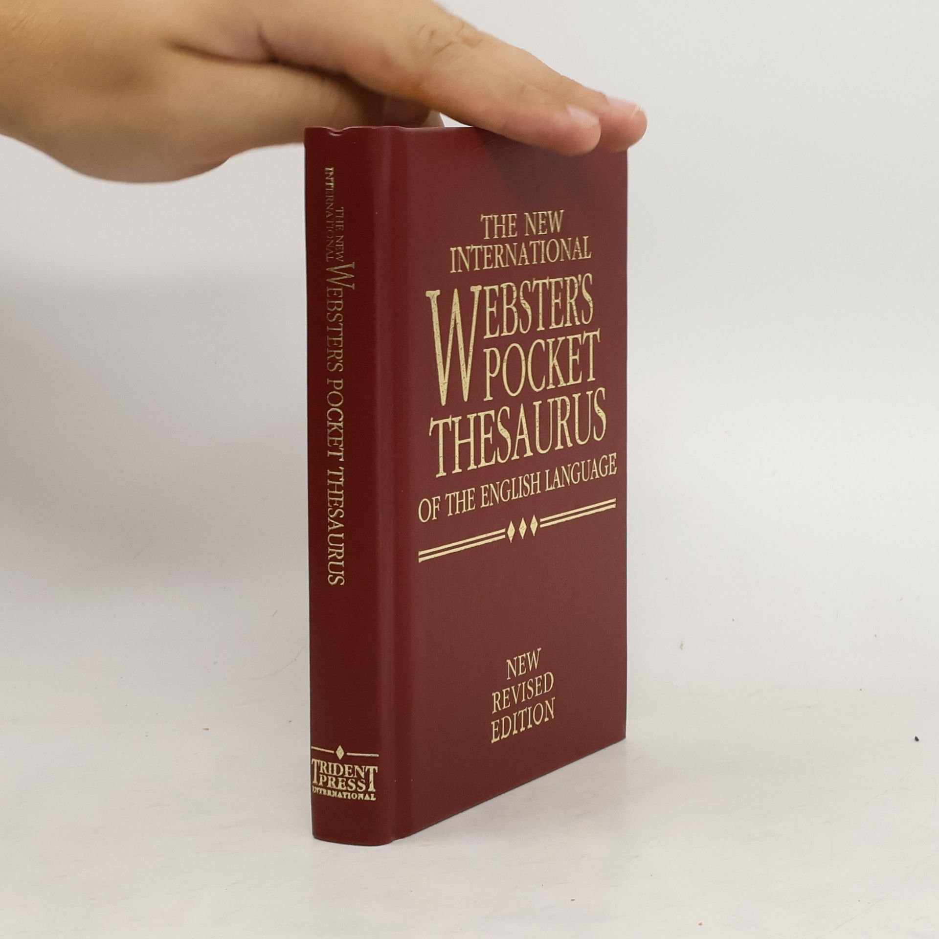 kolektiv The New International Webster's Pocket Thesaurus of the English Language, New Revised Edition