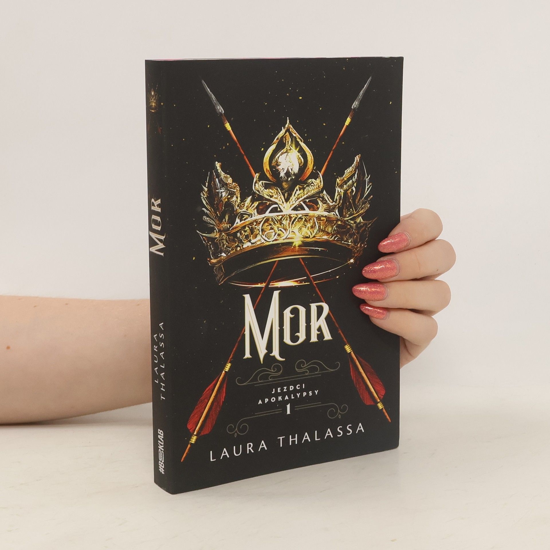 Laura Thalassa Mor