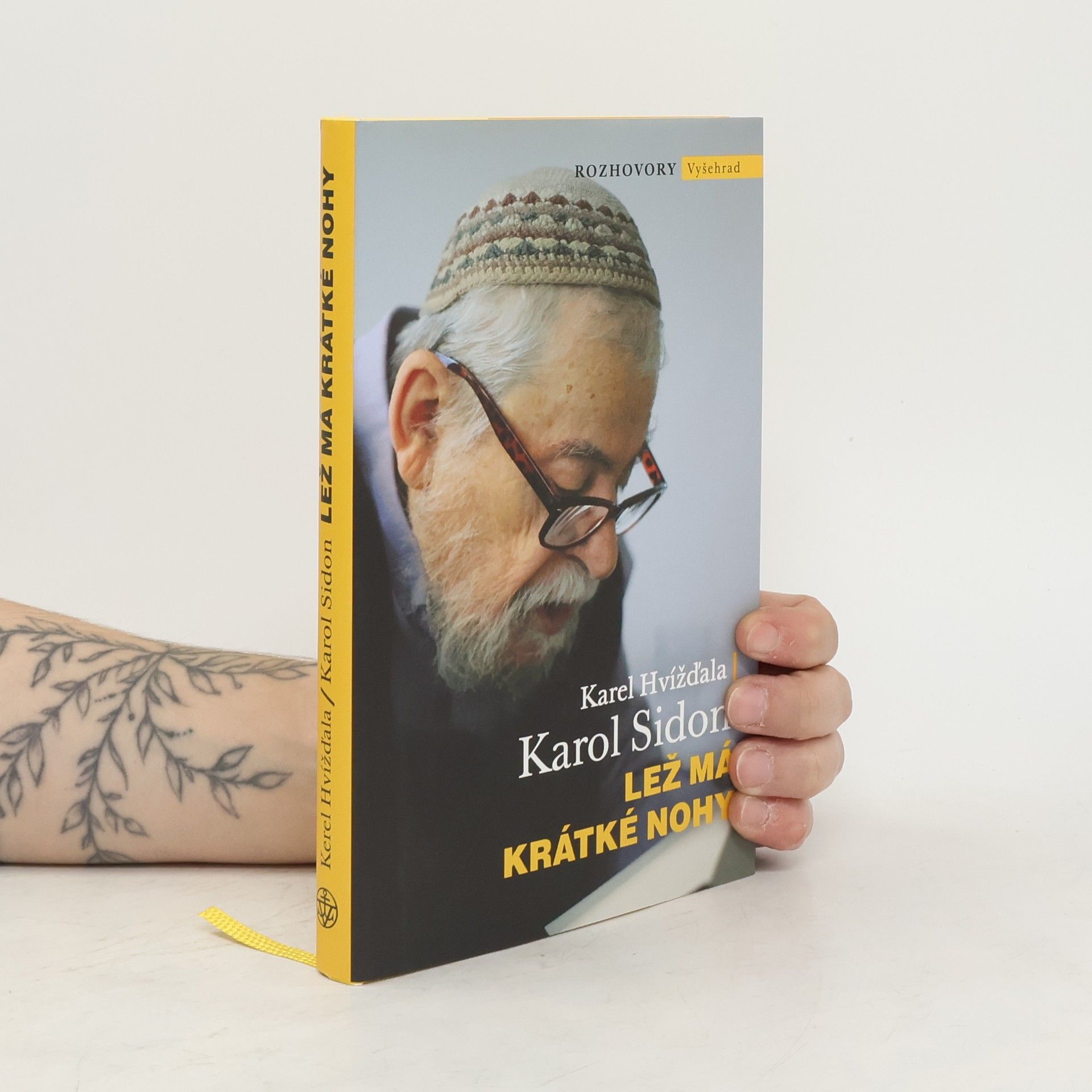 Karel Hvížďala Lež má krátké nohy