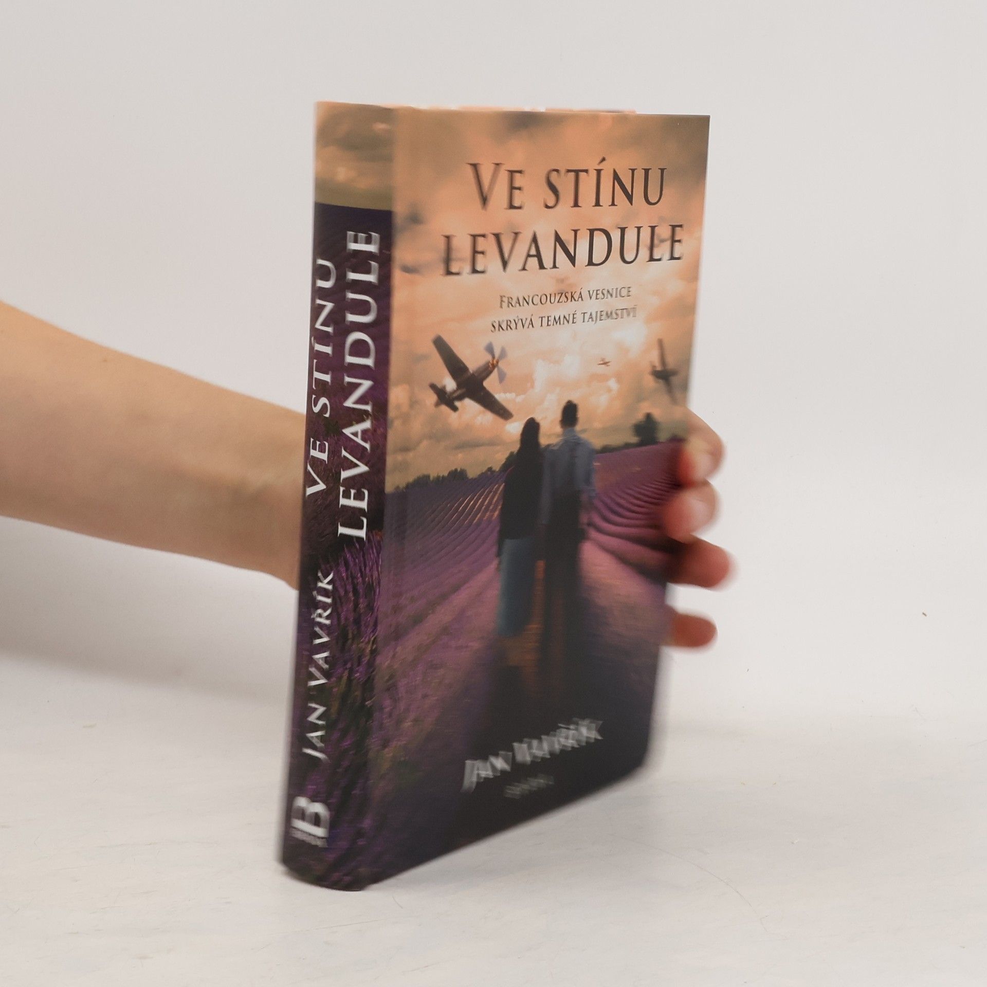 Jan Vavřík Ve stínu levandule