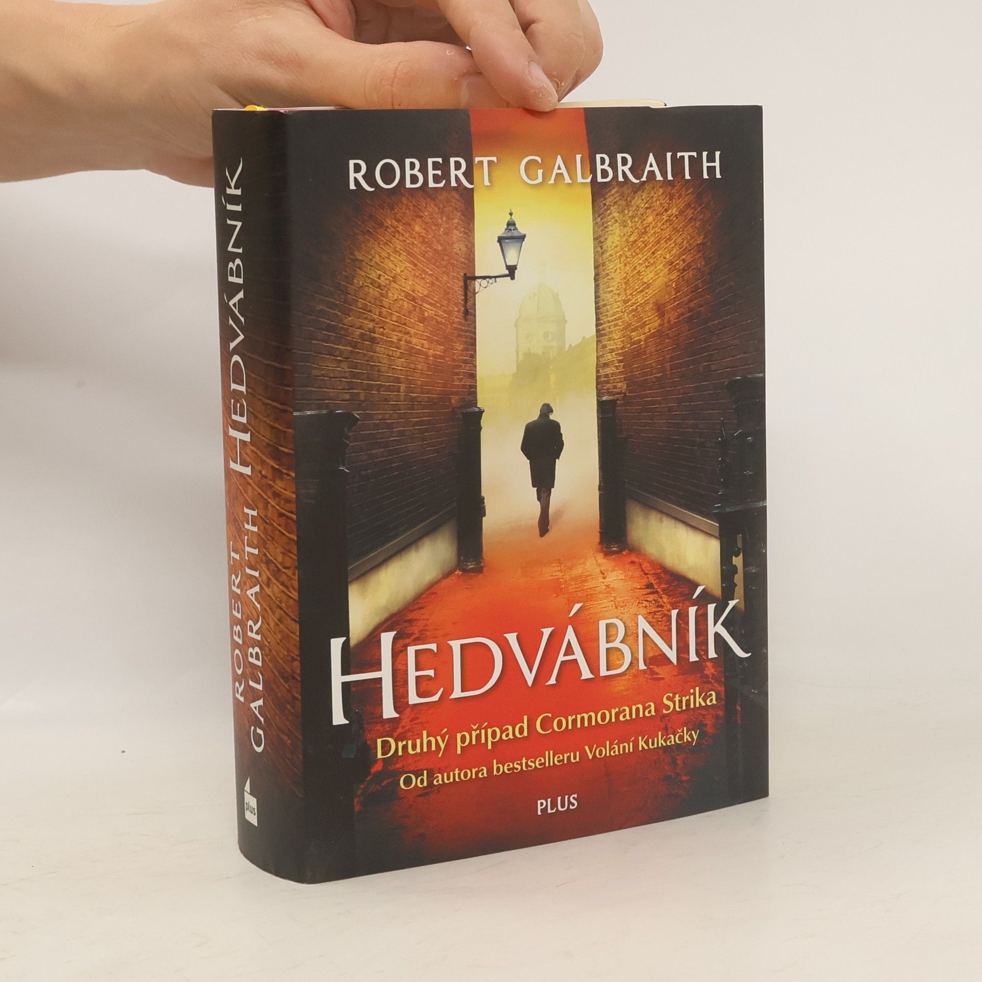Joanne K. Rowlingová Hedvábník