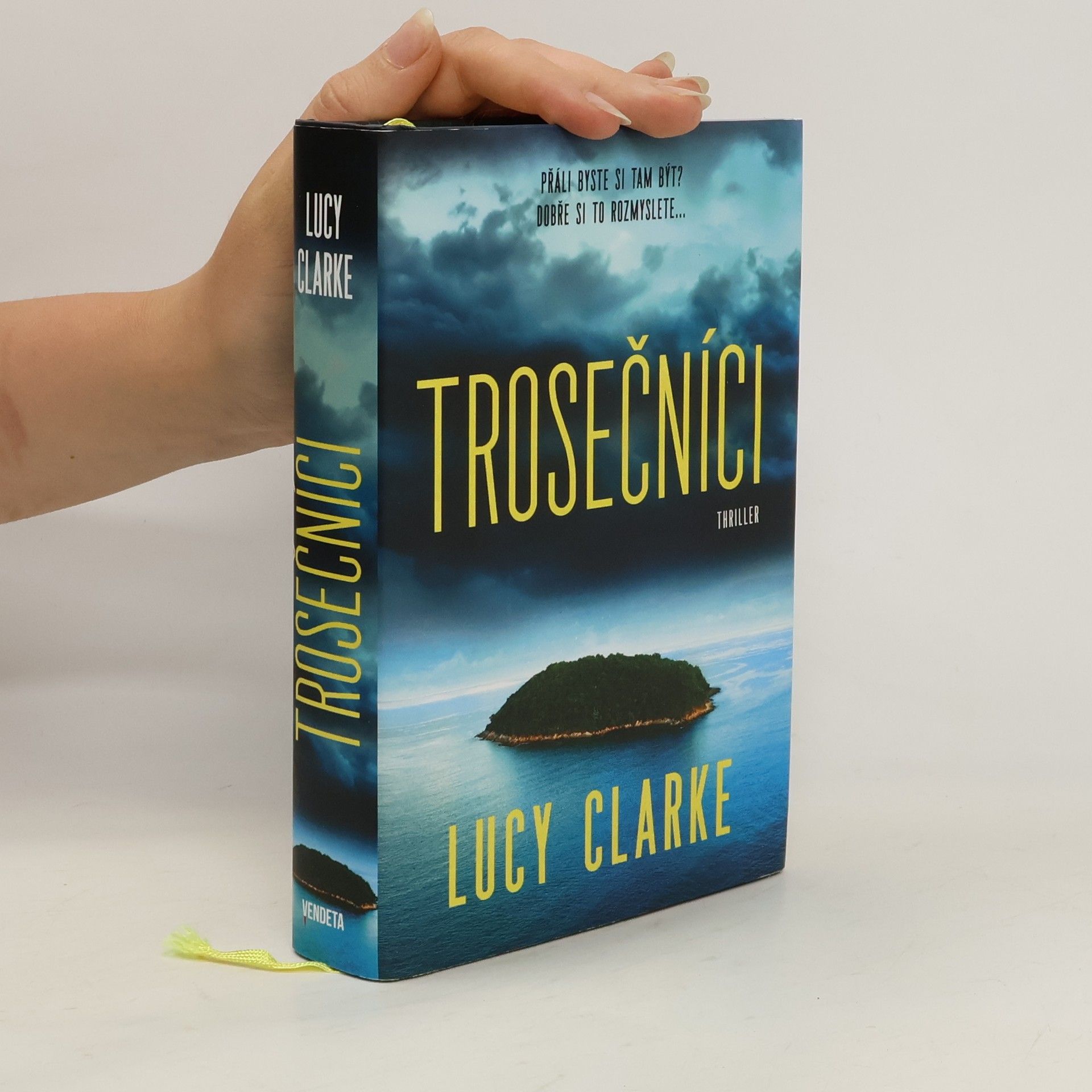 Lucy Clarke Trosečníci