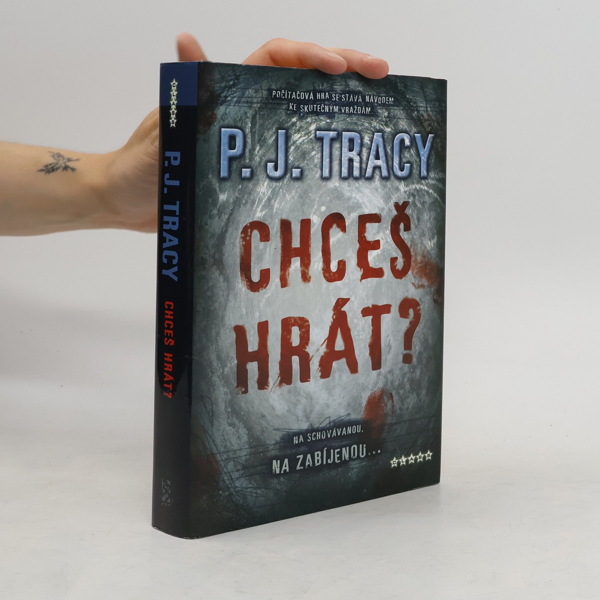 P. J. Tracy Chceš hrát?