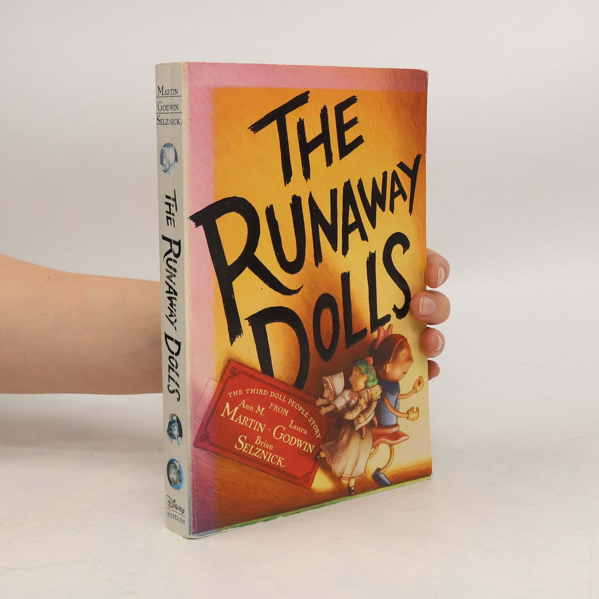 Ann M. Martin The Runaway Dolls