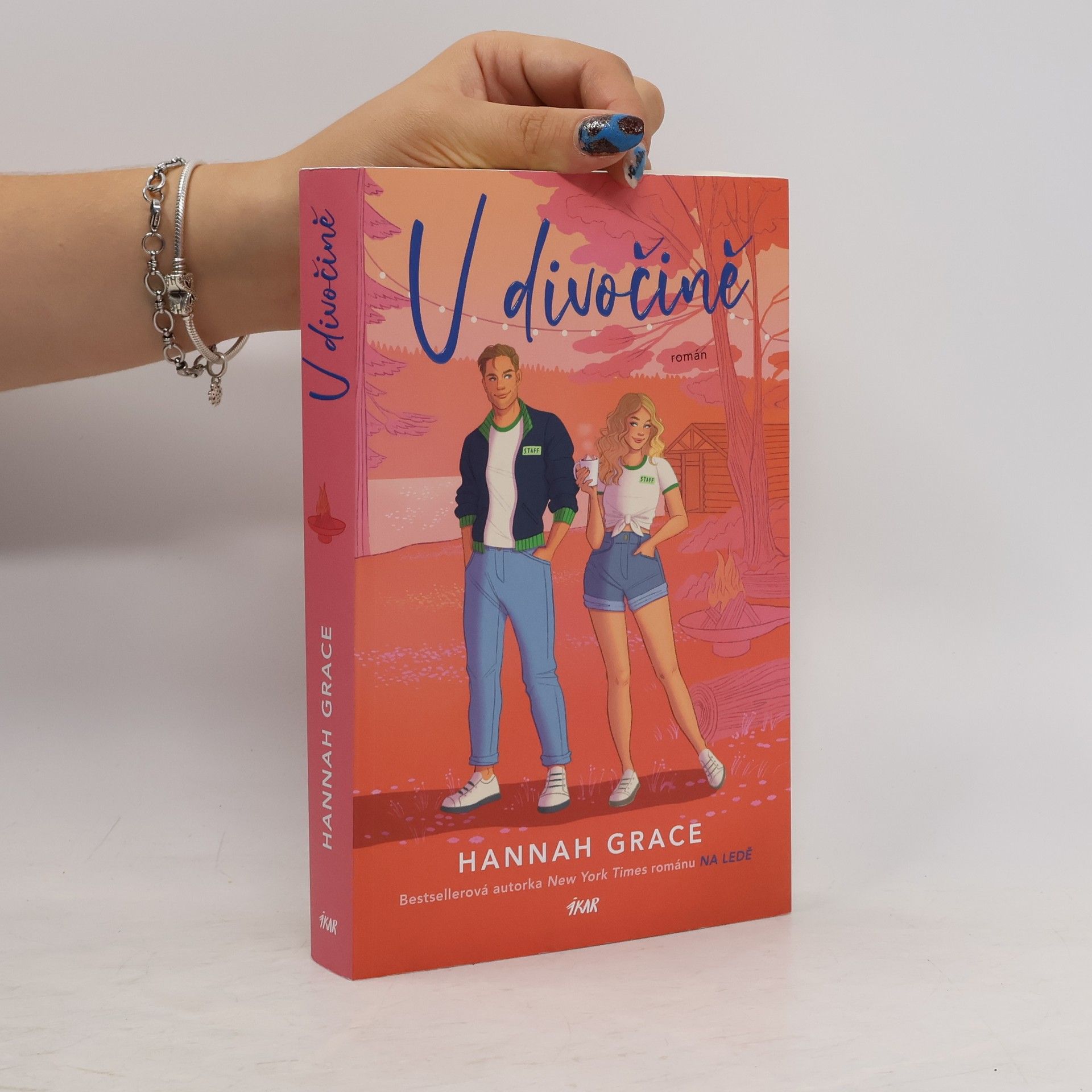 Hannah Grace V divočině