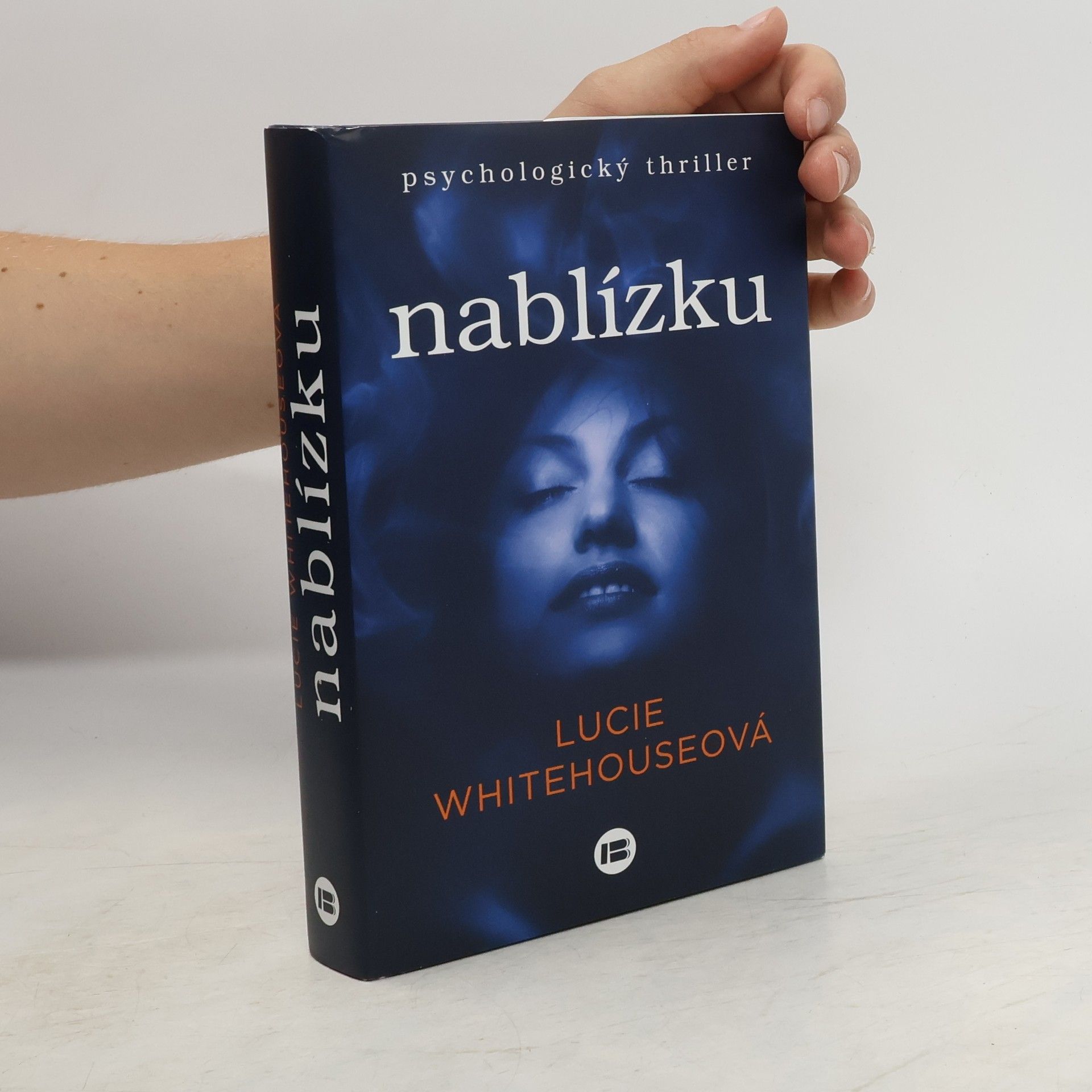Lucie Whitehouse Nablízku