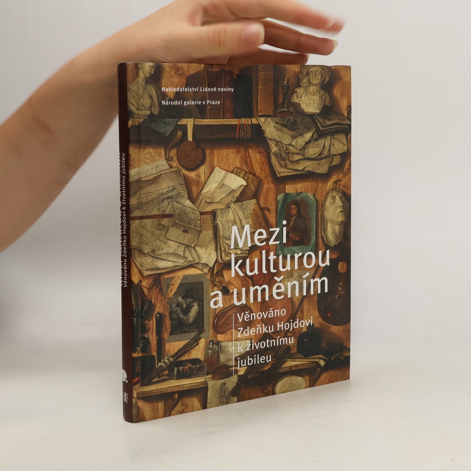 AA.VV. Mezi kulturou a uměním