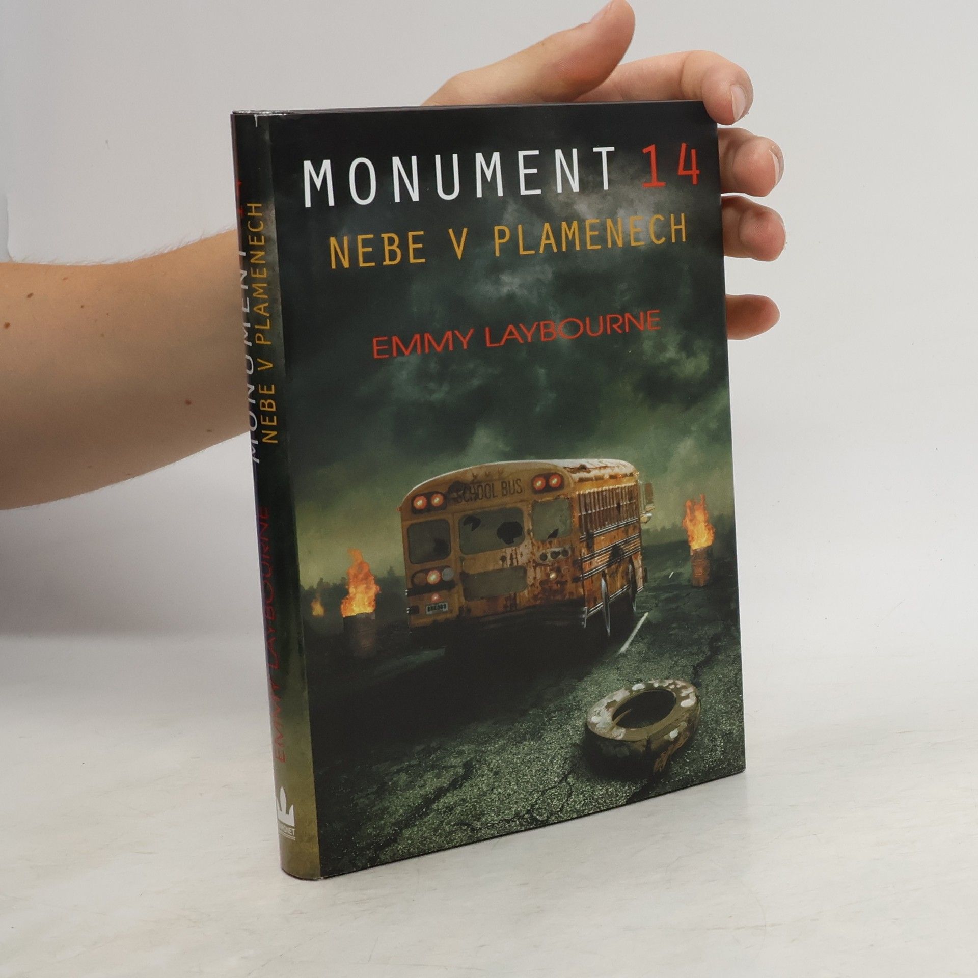 Emmy Laybourne Monument 14. 2. díl. Nebe v plamenech