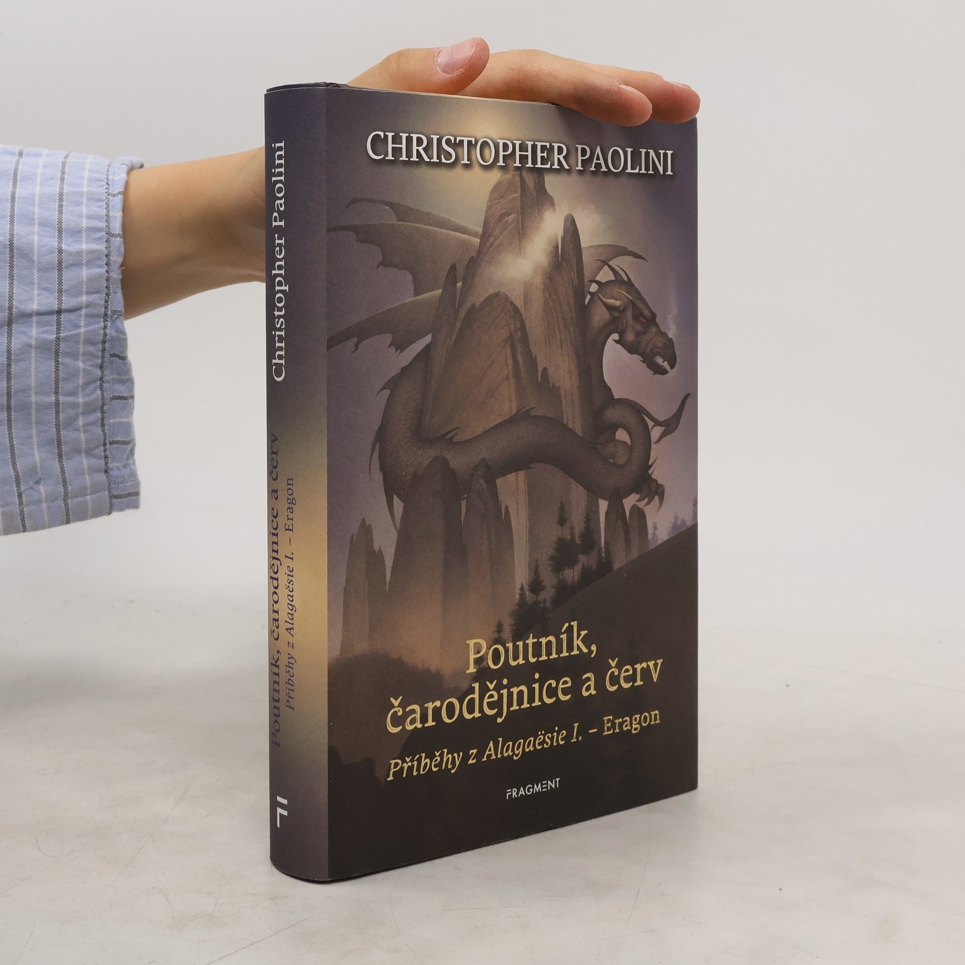 Christopher Paolini Poutník, čarodějnice a červ - Příběhy z Alagaësie I.