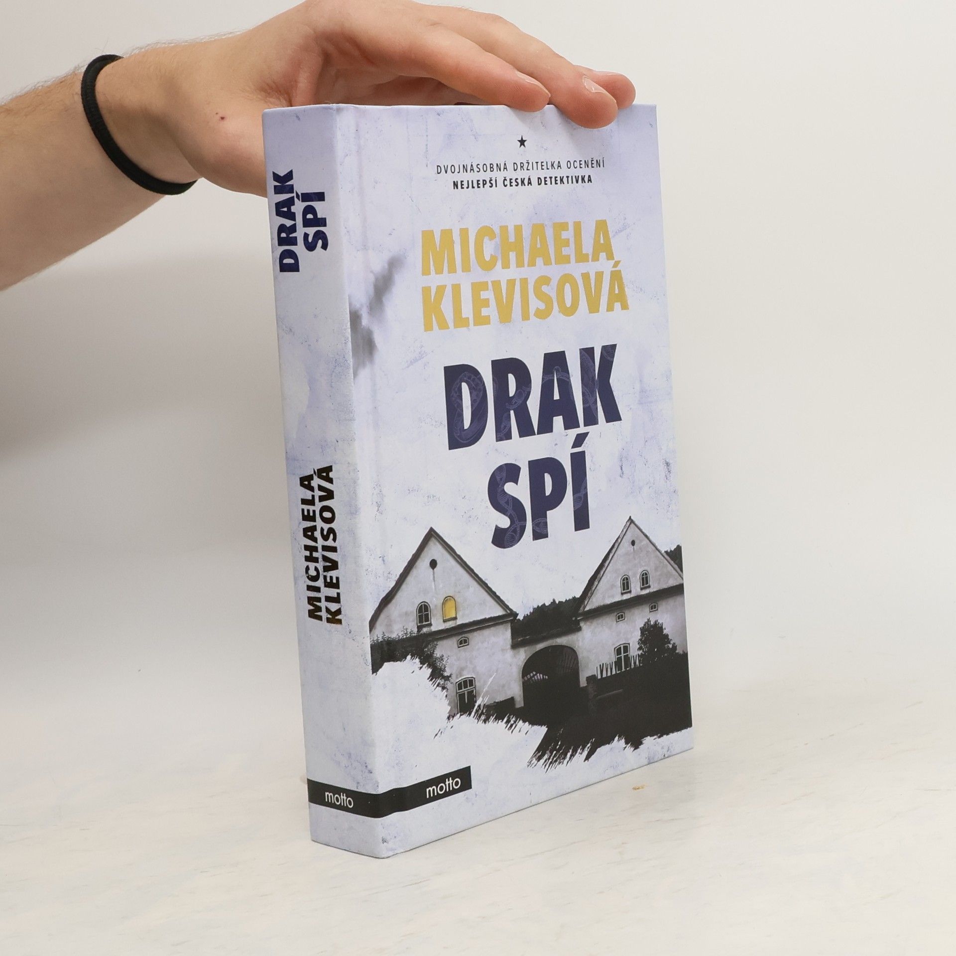 Michaela Klevisová Drak spí
