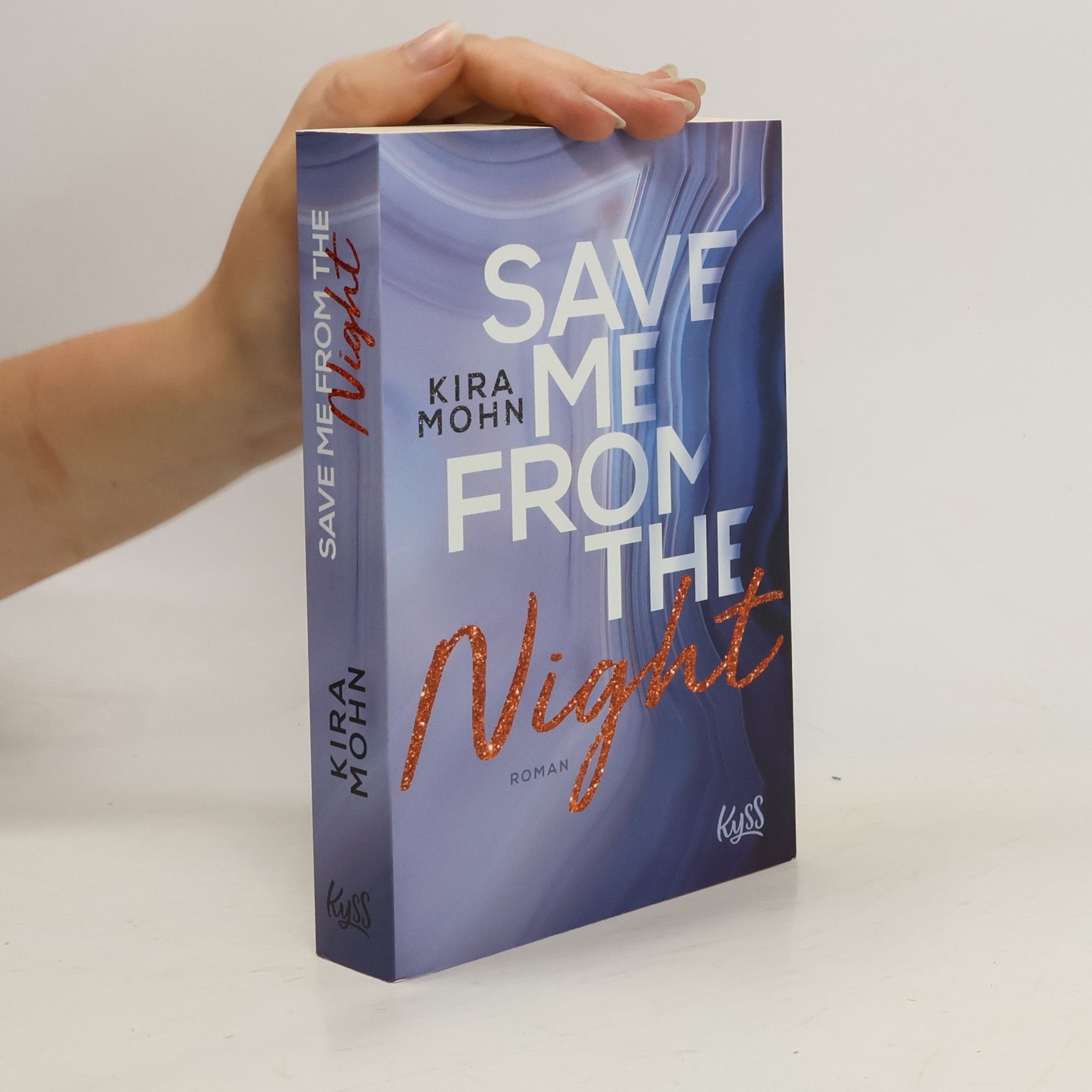 Kira Mohn Save me from the night