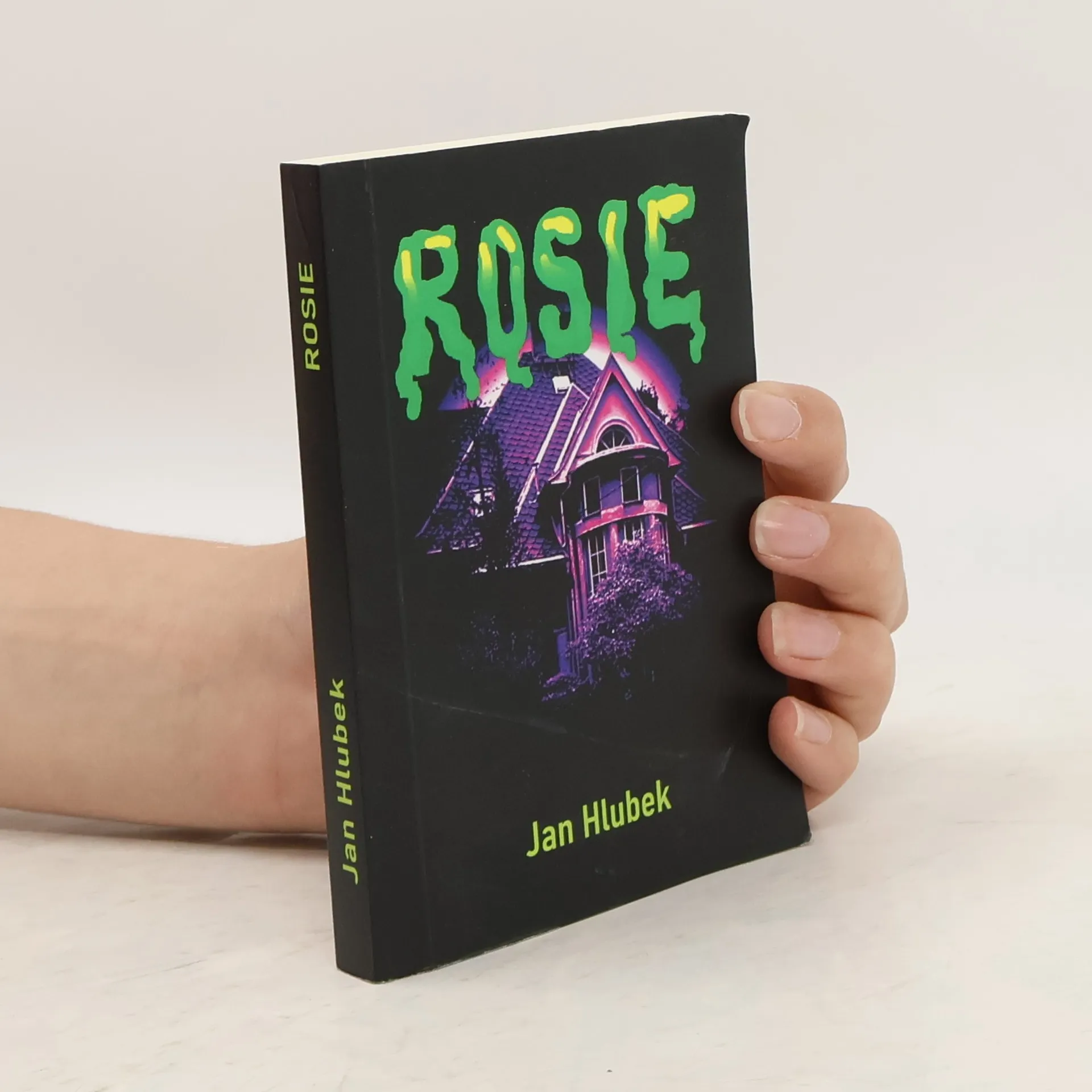 Rosie | Book | Paperback | Jan Hlubek | CS
