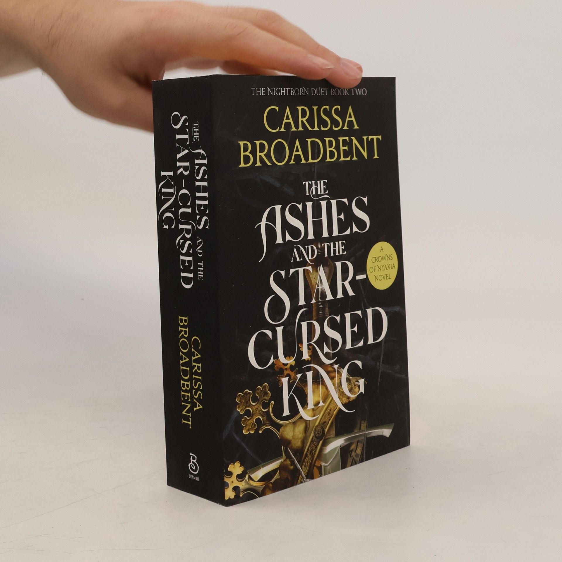 Carissa Broadbent The Ashes and the Star-Cursed King