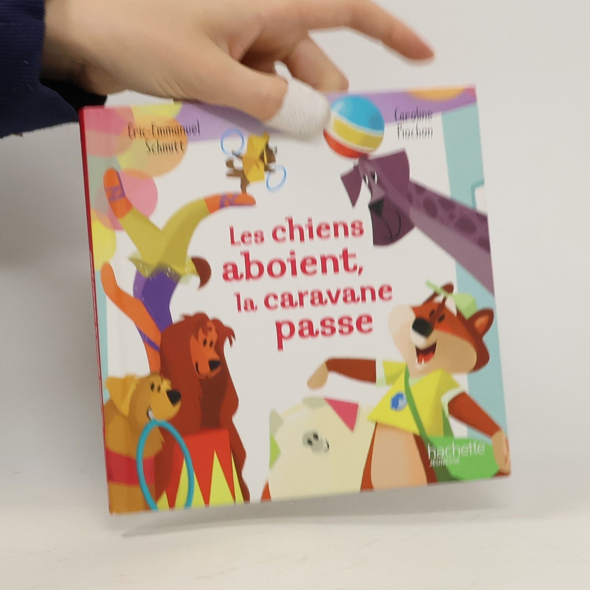 Eric Emmanuel Schmitt Les chiens aboient, la caravane passe