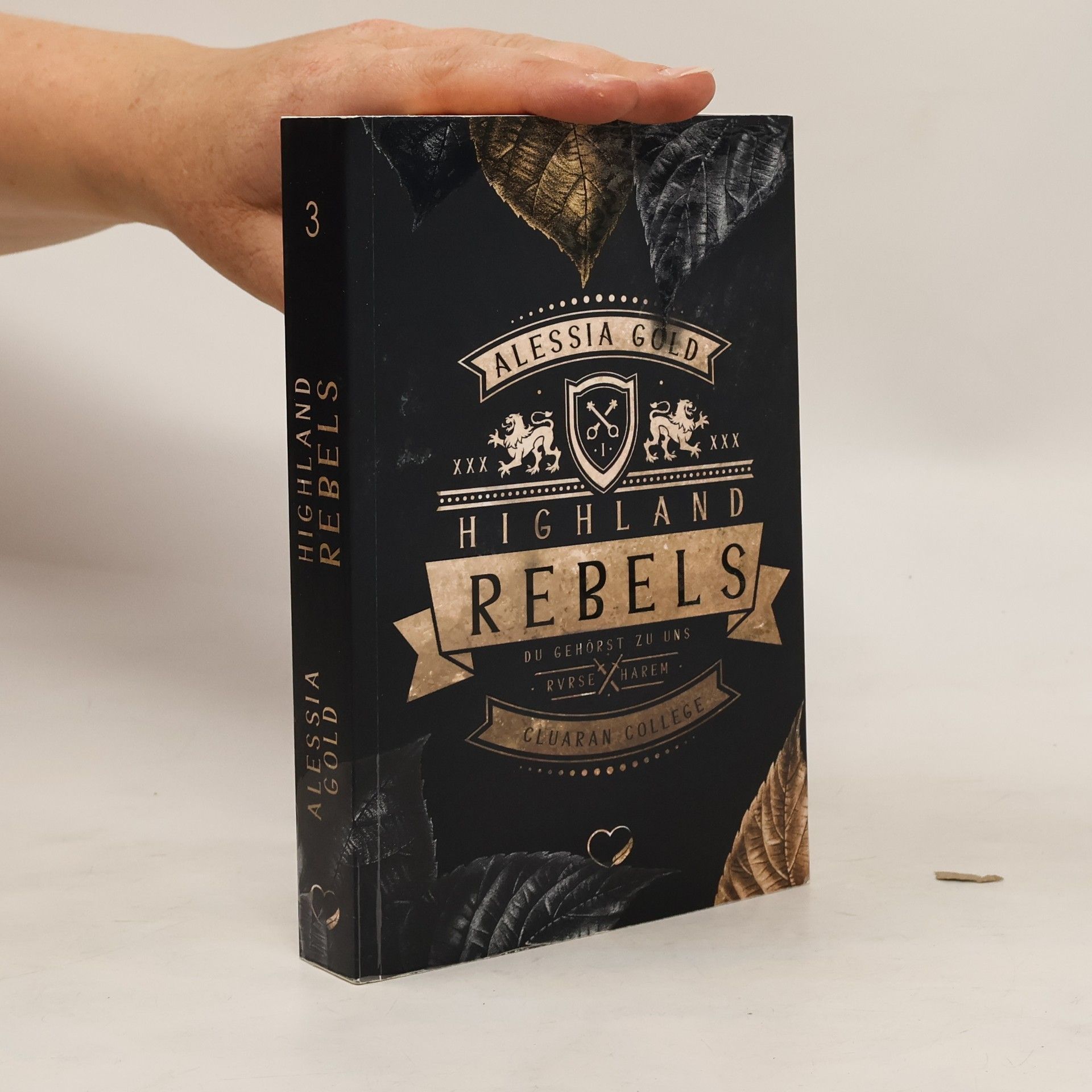 Alessia Gold Highland Rebels 3