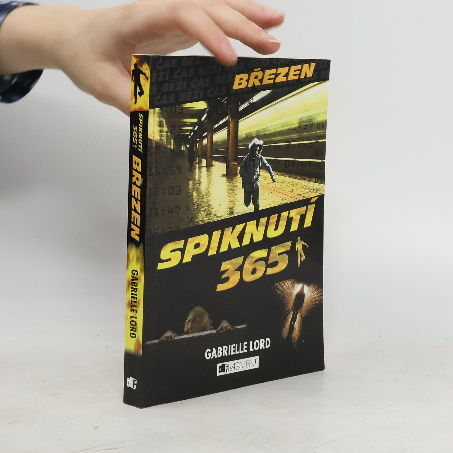 Gabrielle Lord Spiknutí 365. Leden