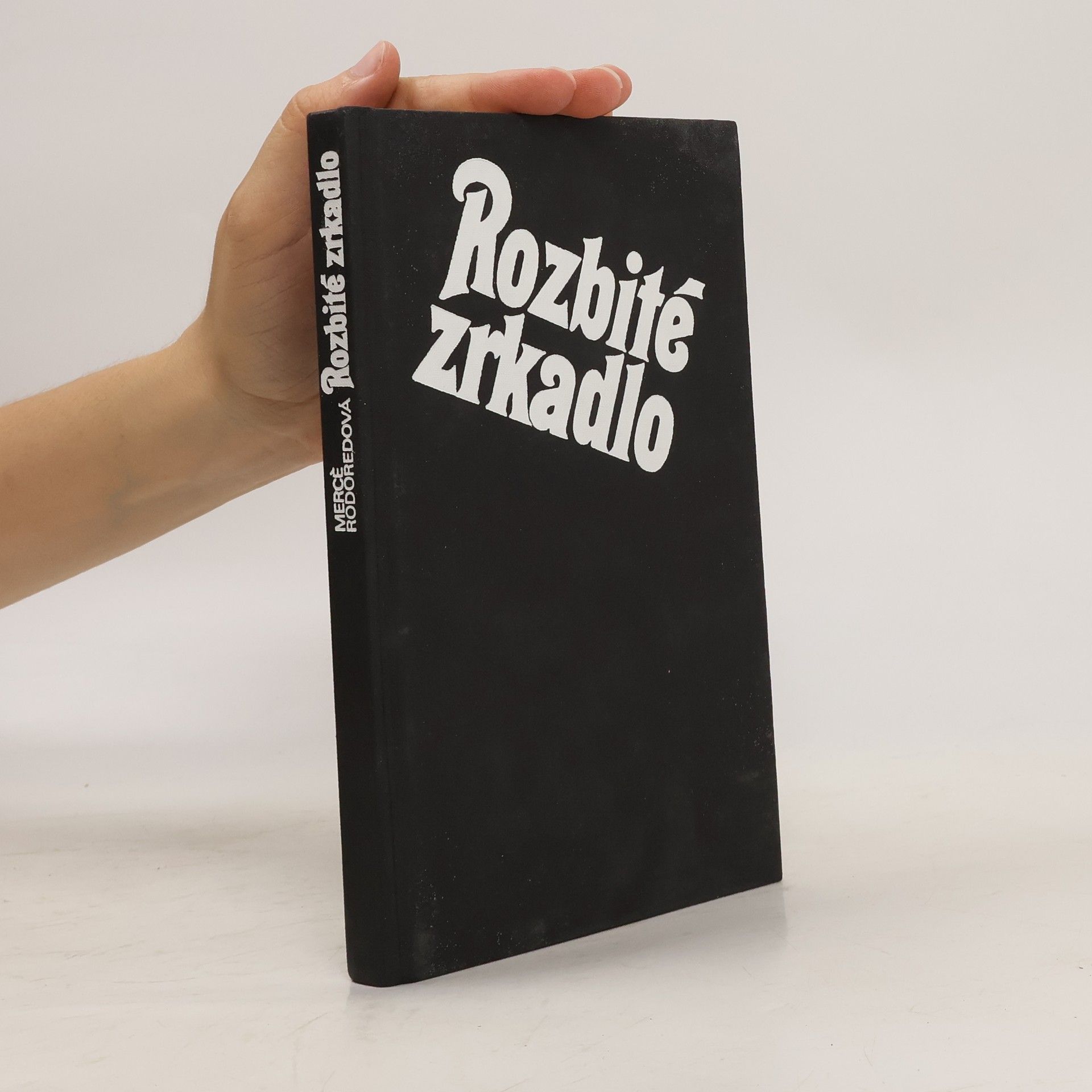 Mercè Rodoredaová Rozbité zrkadlo