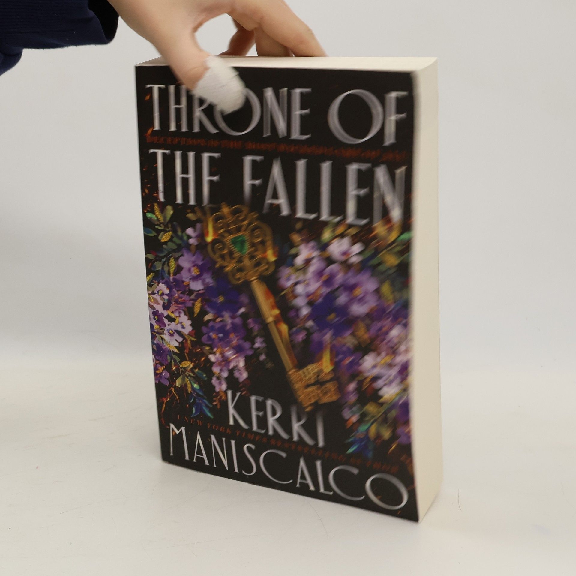 Kerri Maniscalco Throne of the Fallen