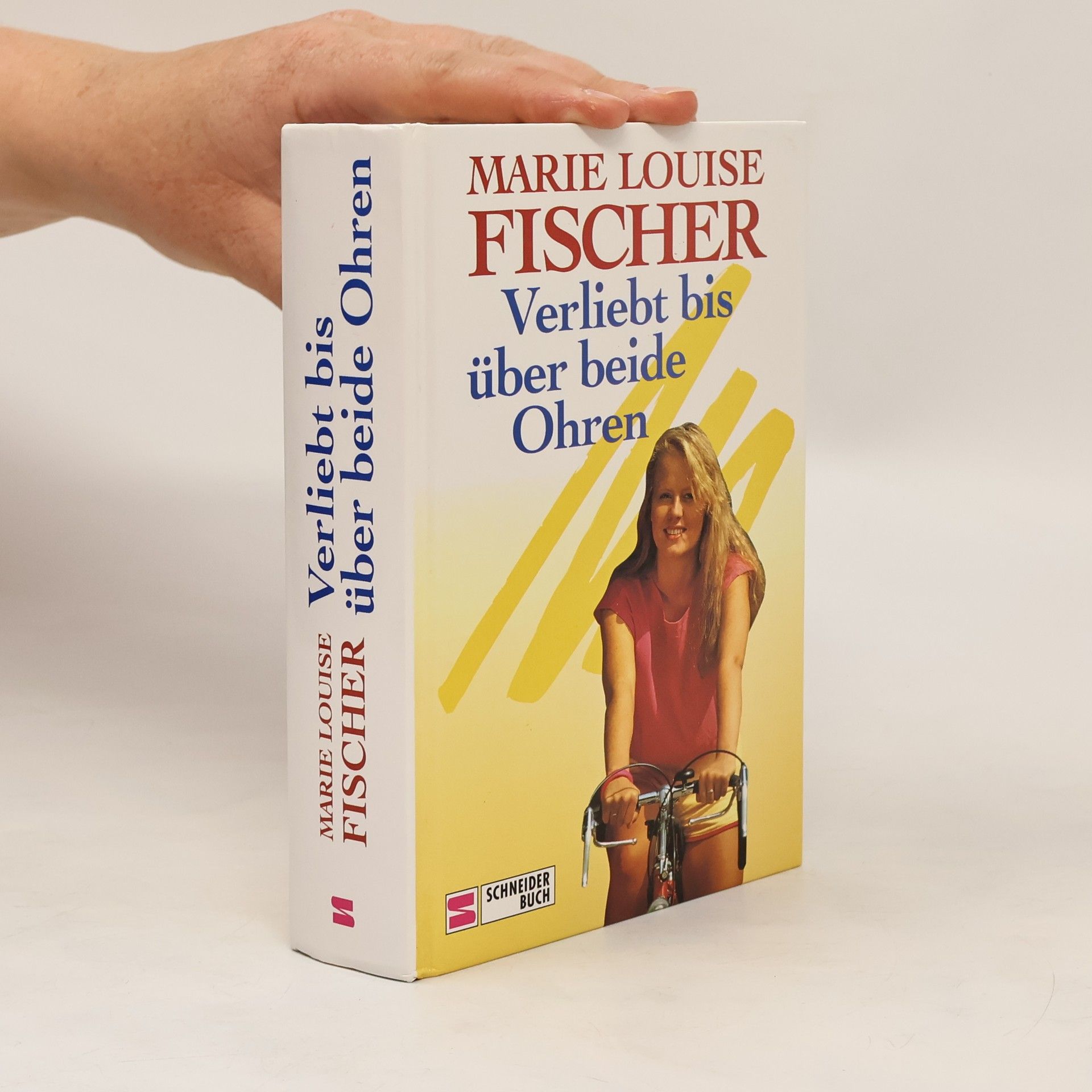 Marie Louise Fischer Verliebt bis über beide Ohren. Ein Mädchen kommt in Landschulheim. Klaudia, die Flirtkanone. Wirbel im Internat. 3 Mädchenromane in 1 Bd.