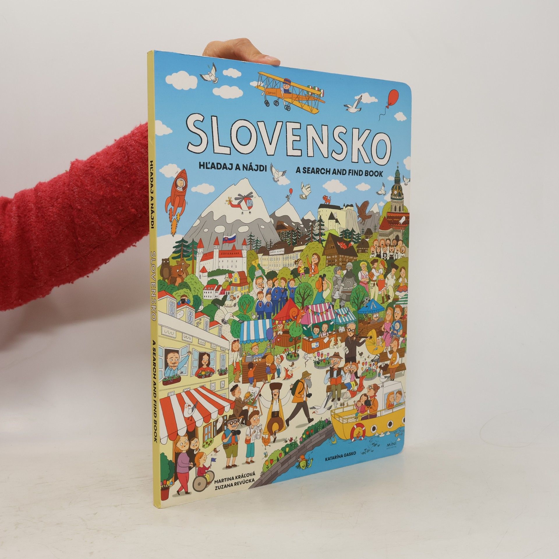 Martina Kral Slovensko - Hľadaj a nájdi. A search and find book