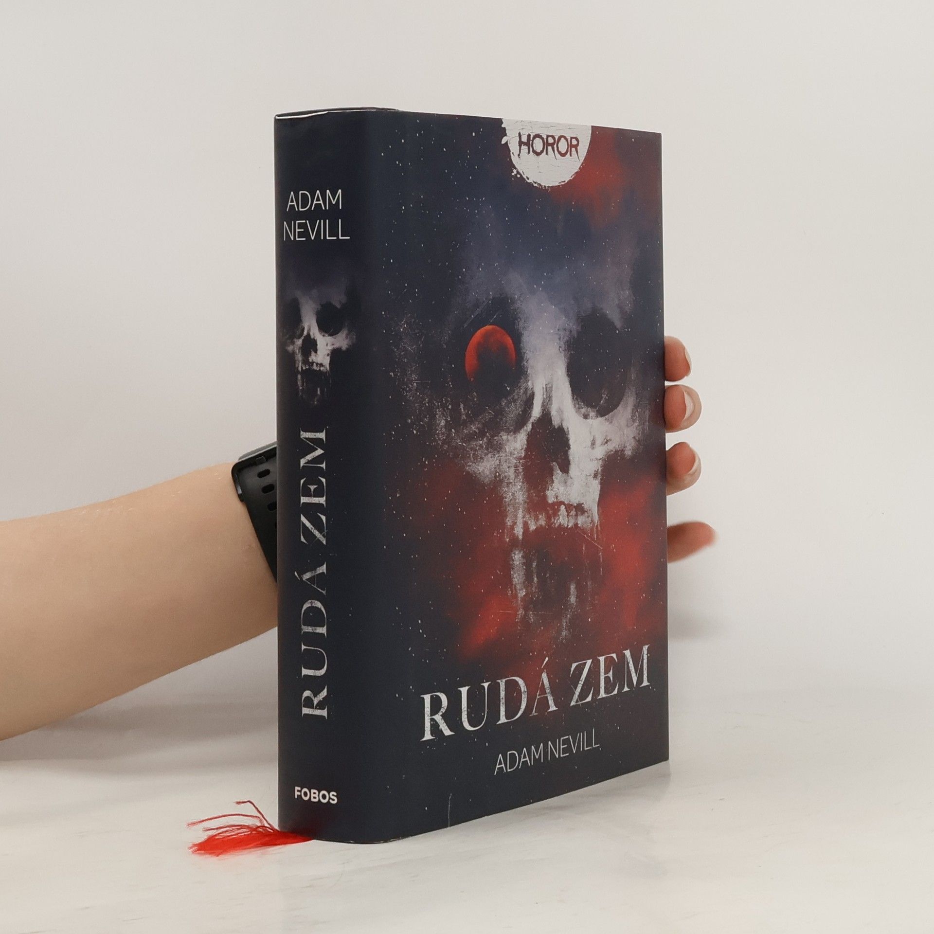 Adam Nevill Rudá zem