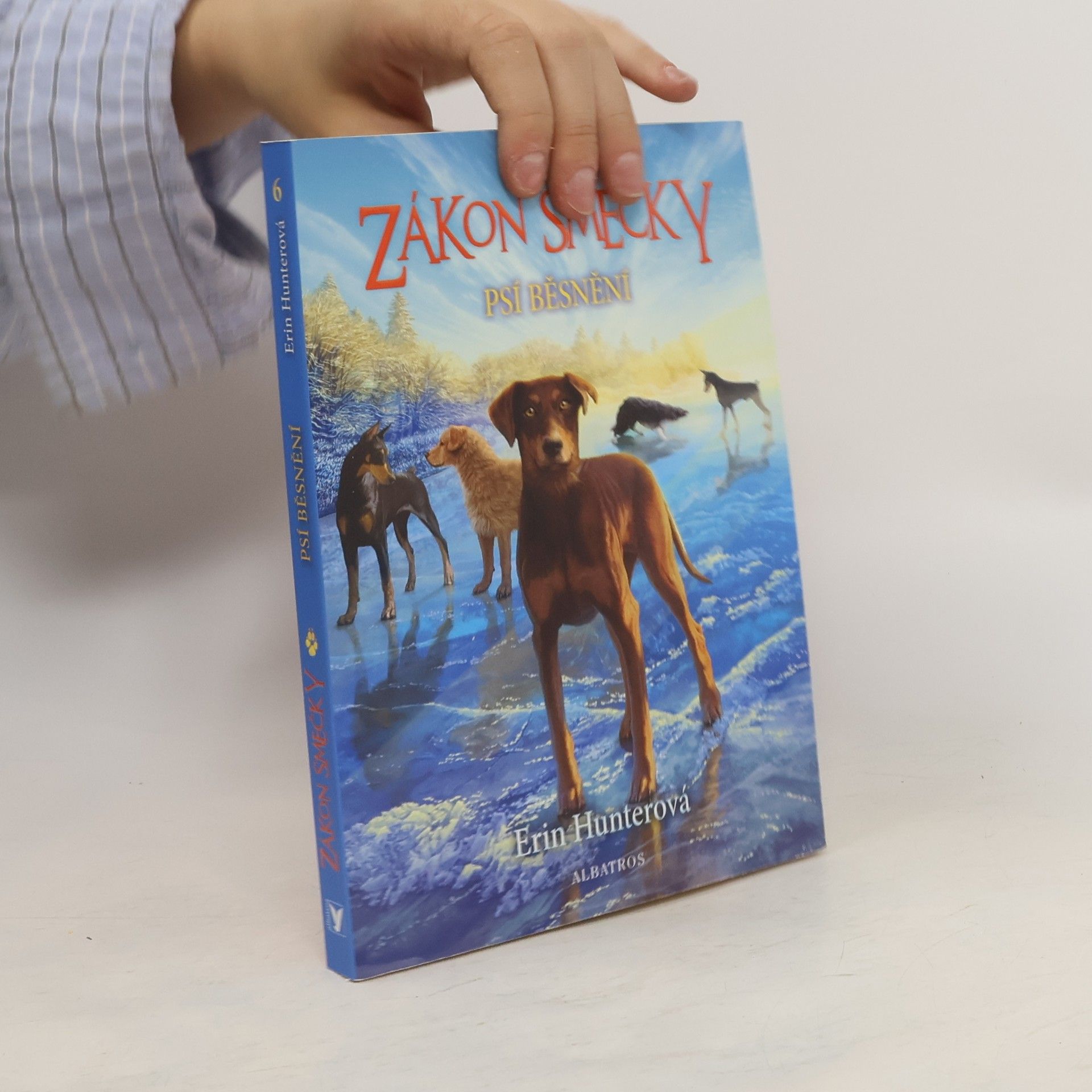 Erin Hunter Psí běsnění. Zákon smečky