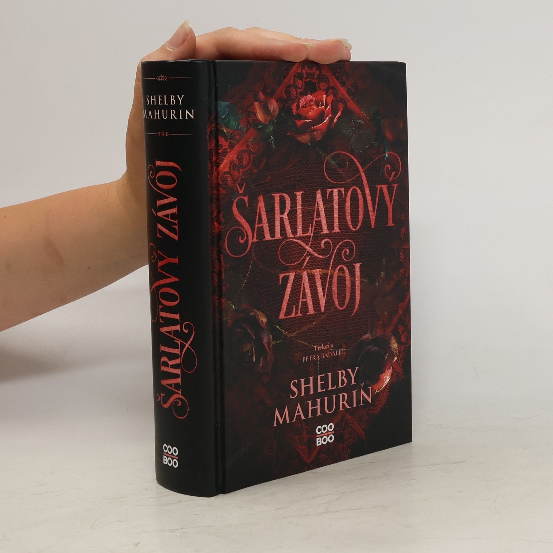 Shelby Mahurinová Šarlatový závoj