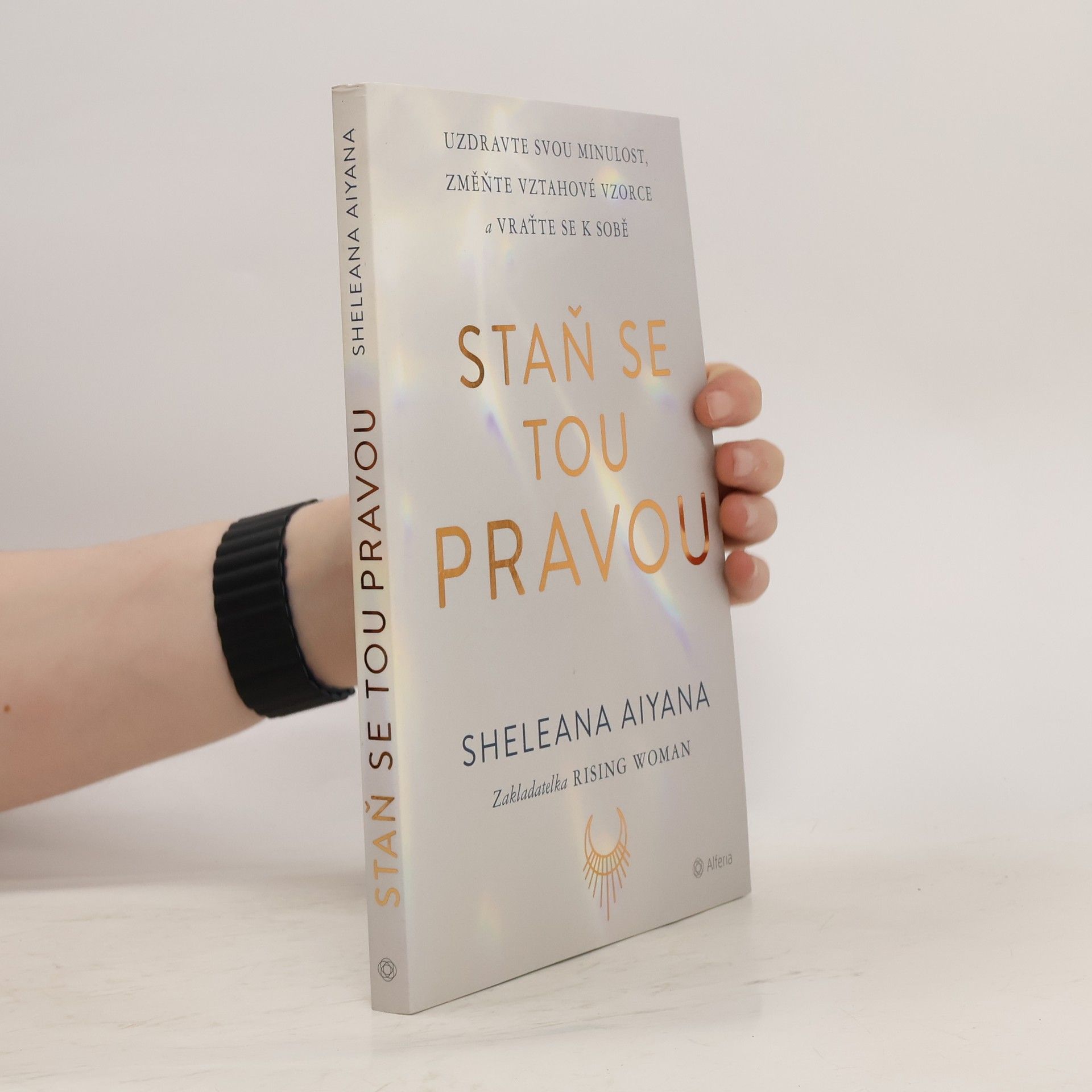 Sheleana Aiyana Staň se tou pravou