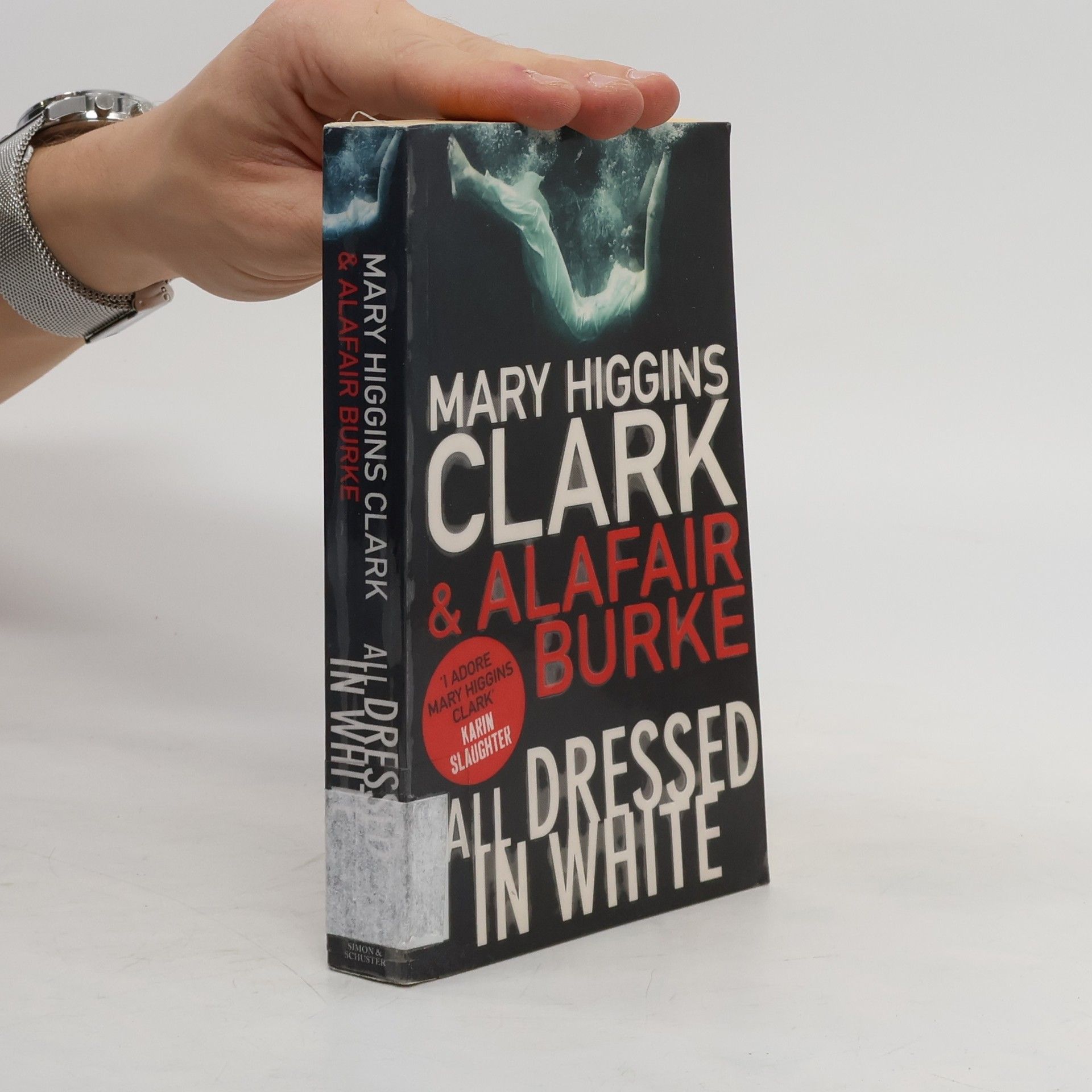 Mary Higgins Clark All Dressed in White