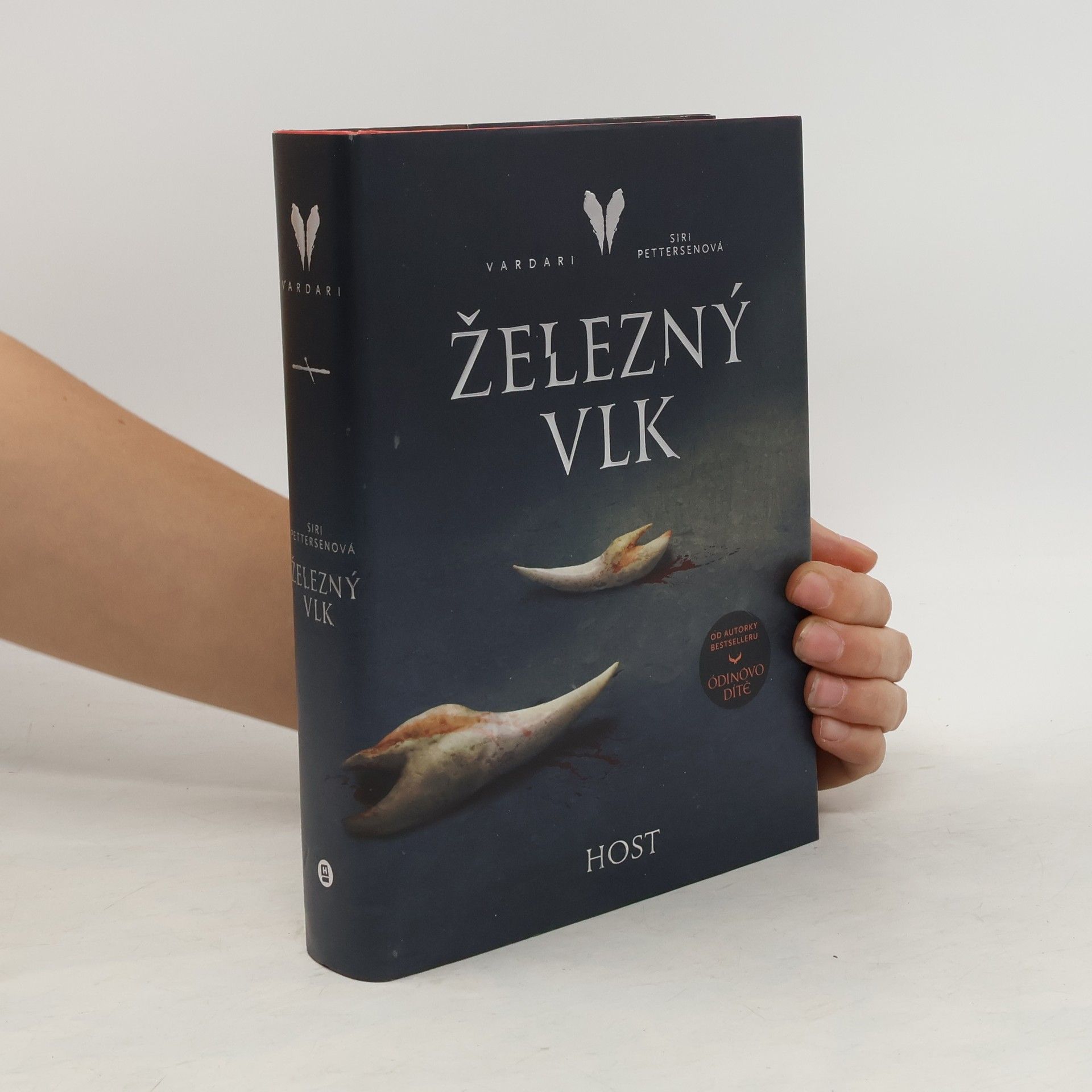 Siri Pettersen Vardari. Železný vlk