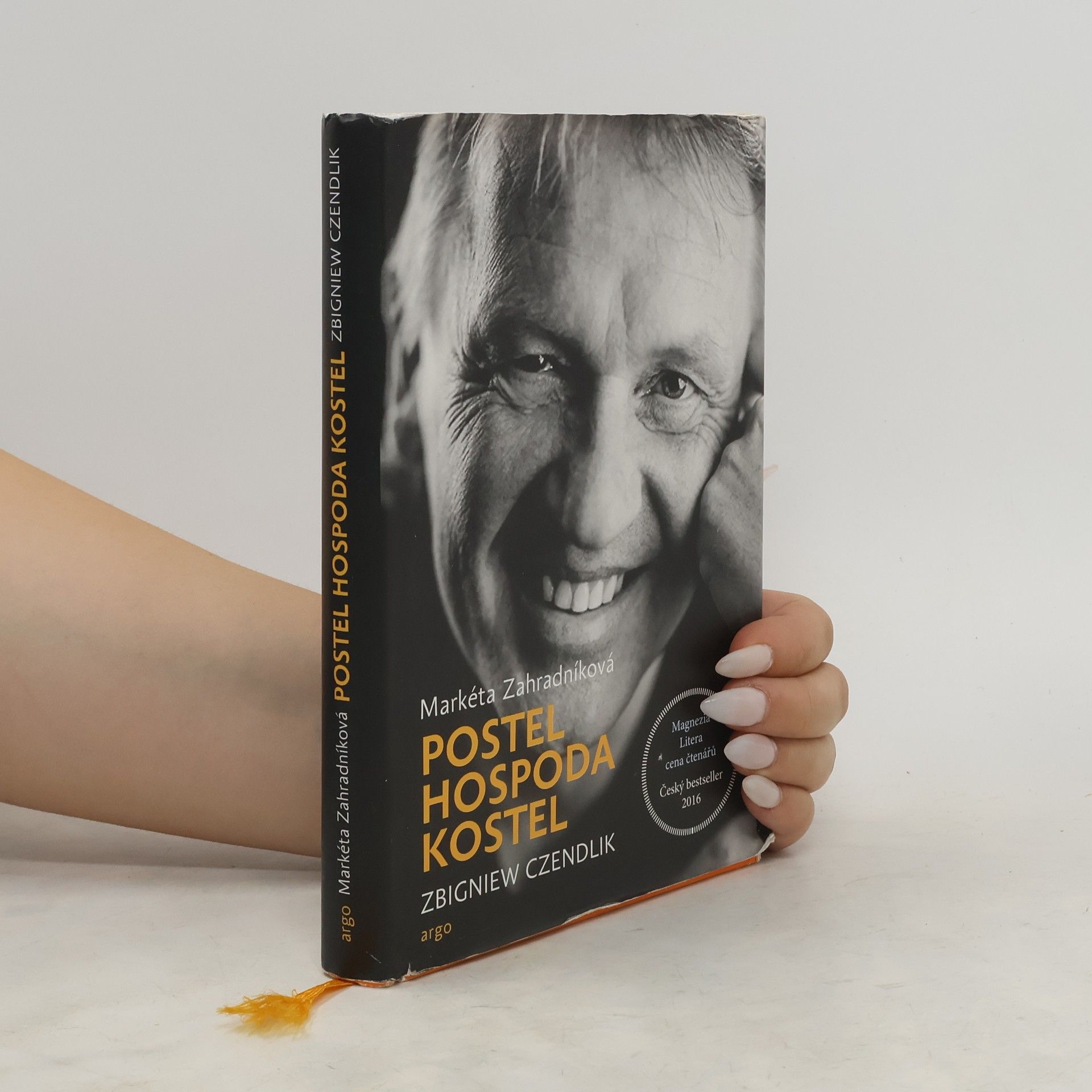 Zbigniew Czendlik Postel, hospoda, kostel