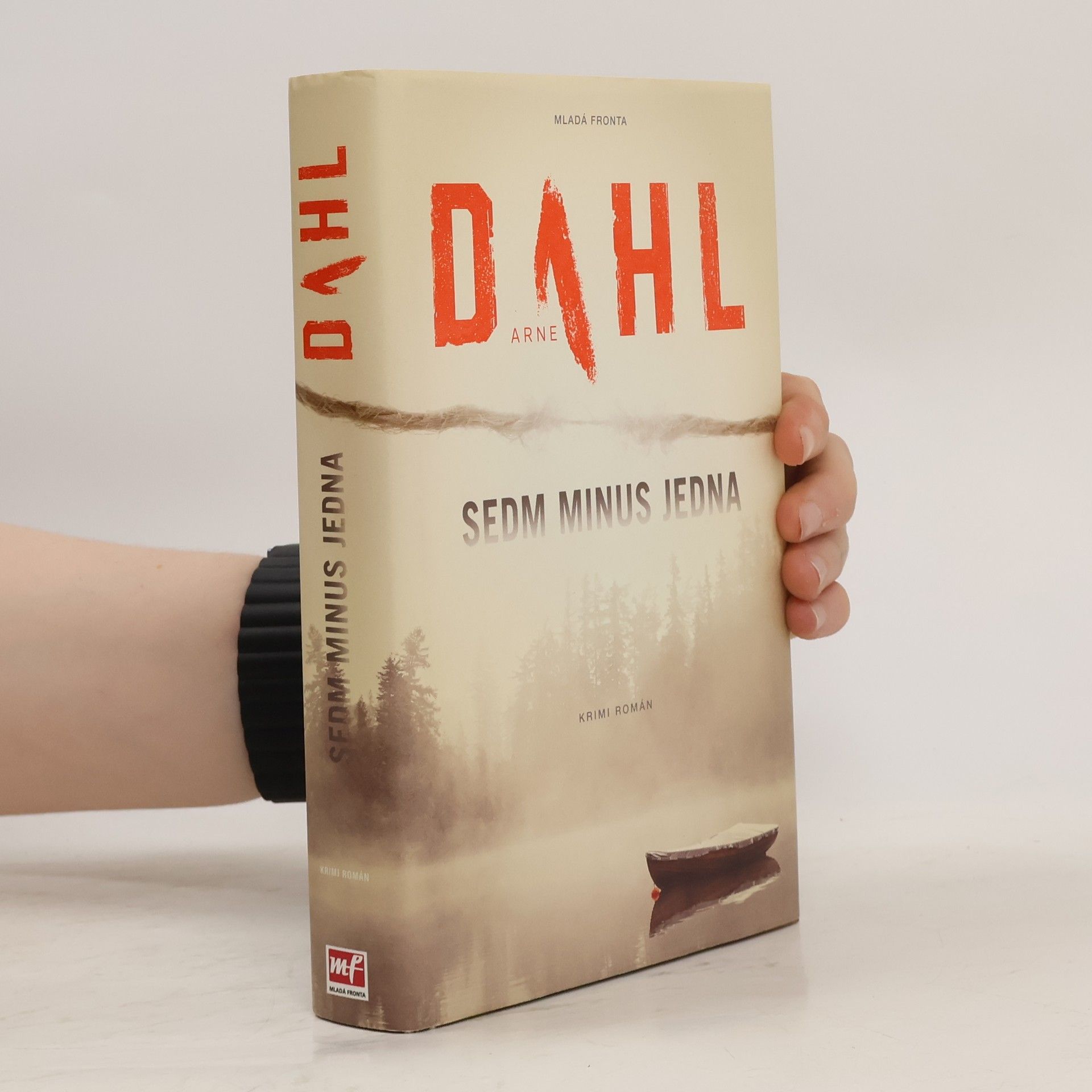 Arne Dahl Sedm minus jedna