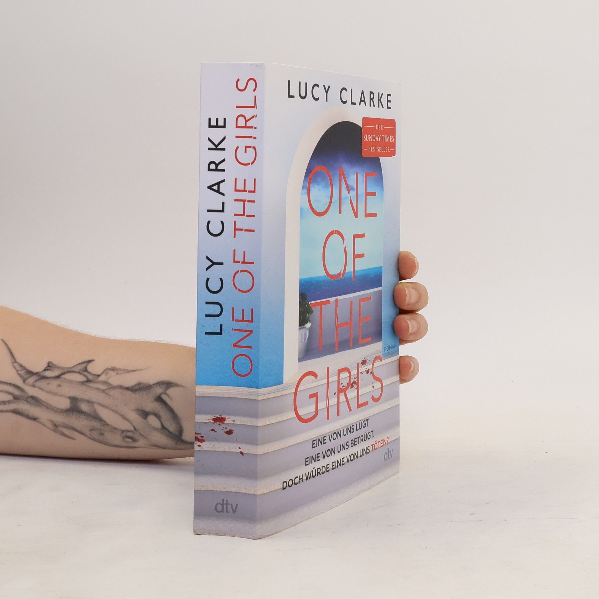 Lucy Clarke One of the Girls