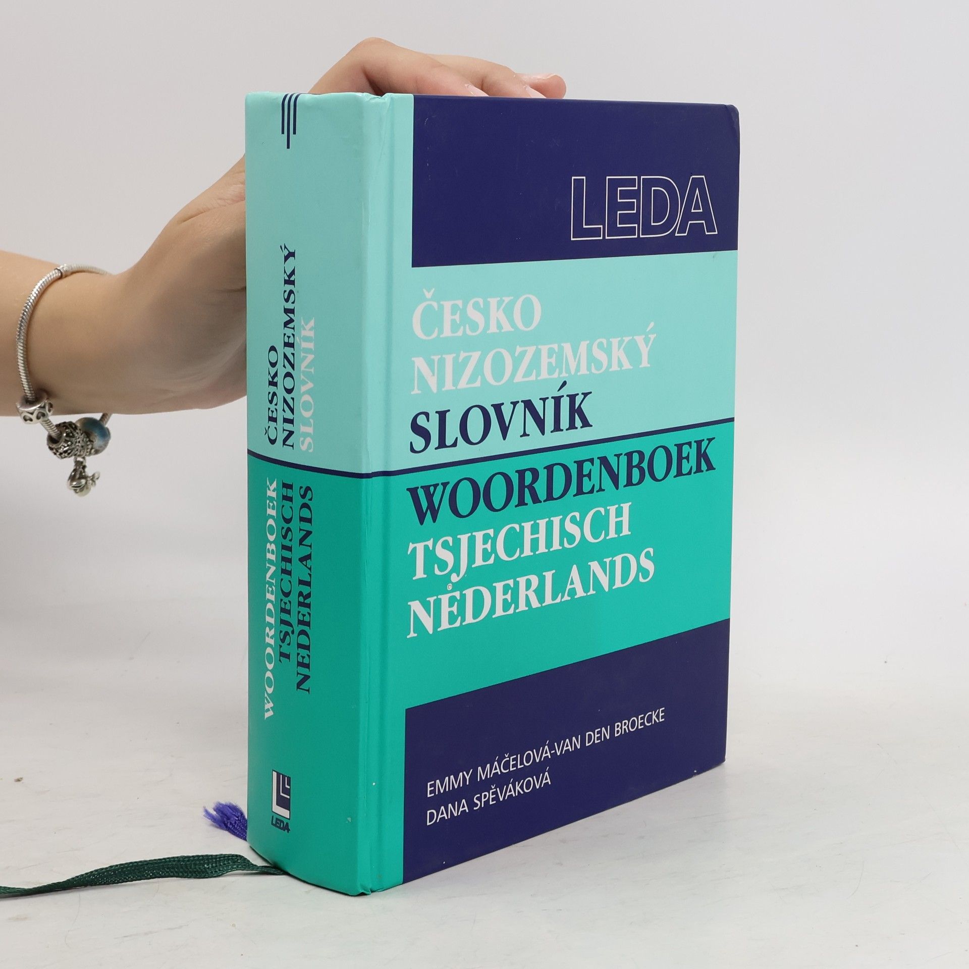 Emmy Máčelová van den Broecke Česko-nizozemský slovník