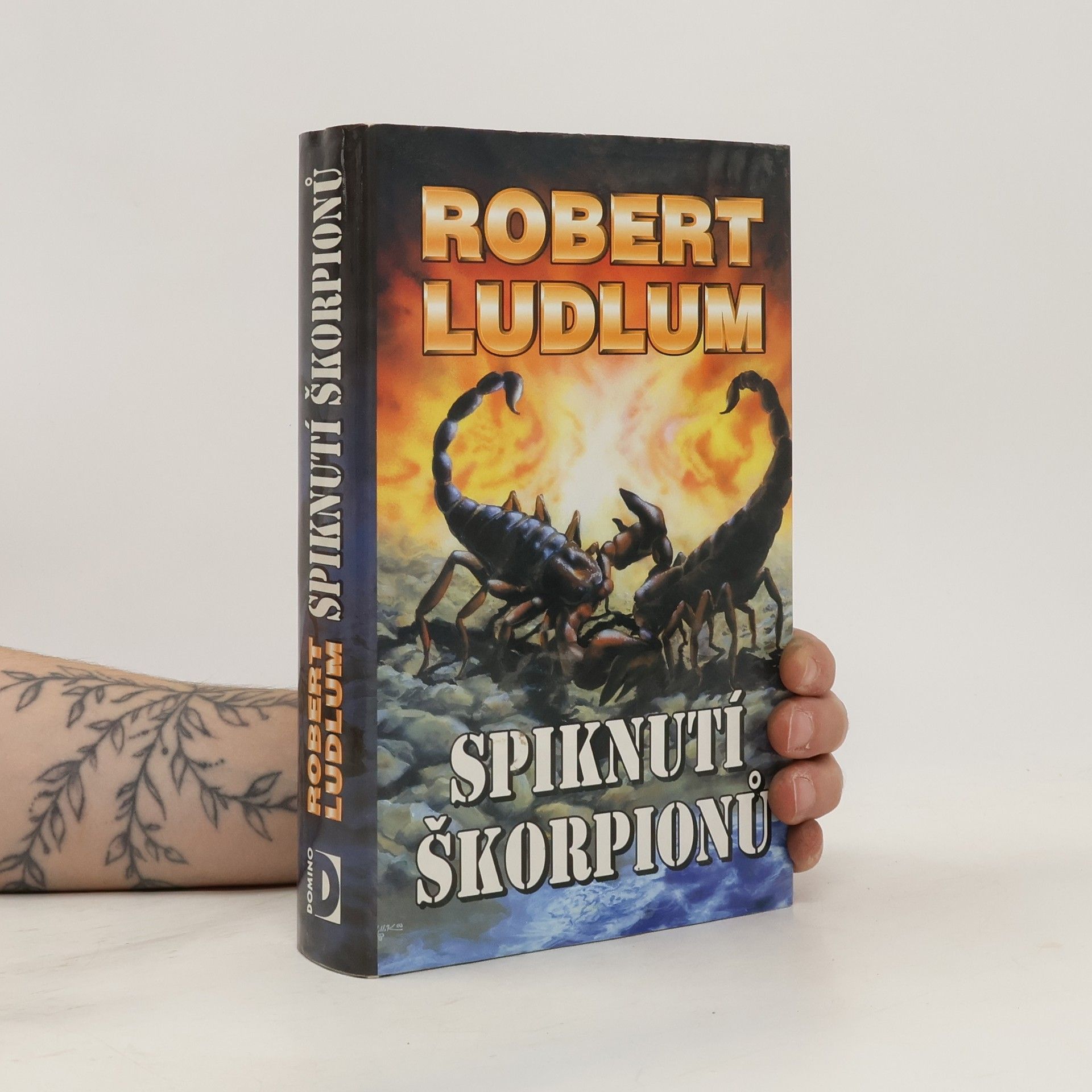 Robert Ludlum Spiknutí škorpionů