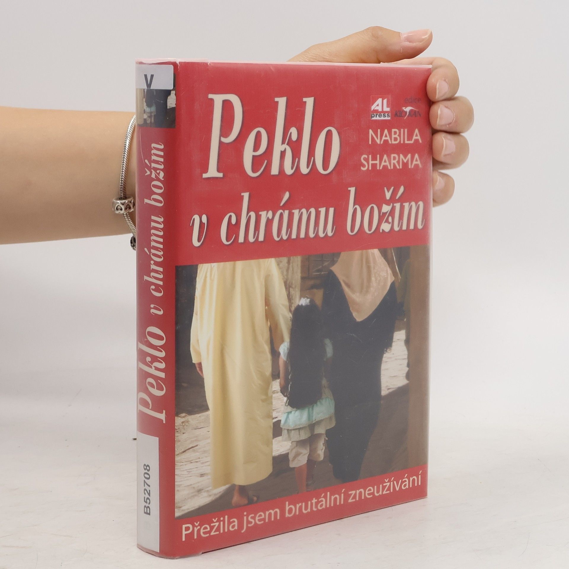 Nabila Sharma Peklo v chrámu božím. Přežila jsem brutální zneužívání