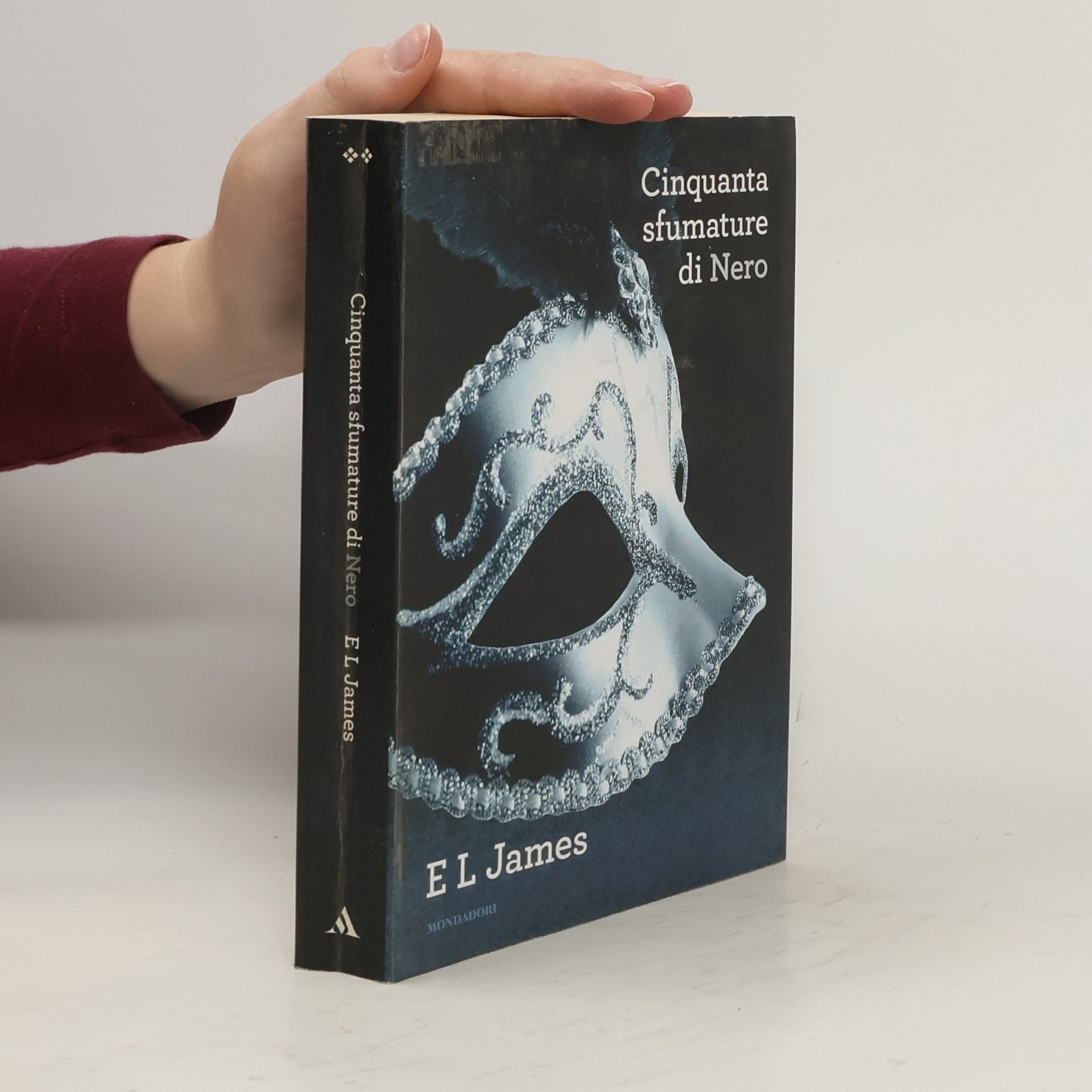 E. L. James Cinquanta sfumature di Nero