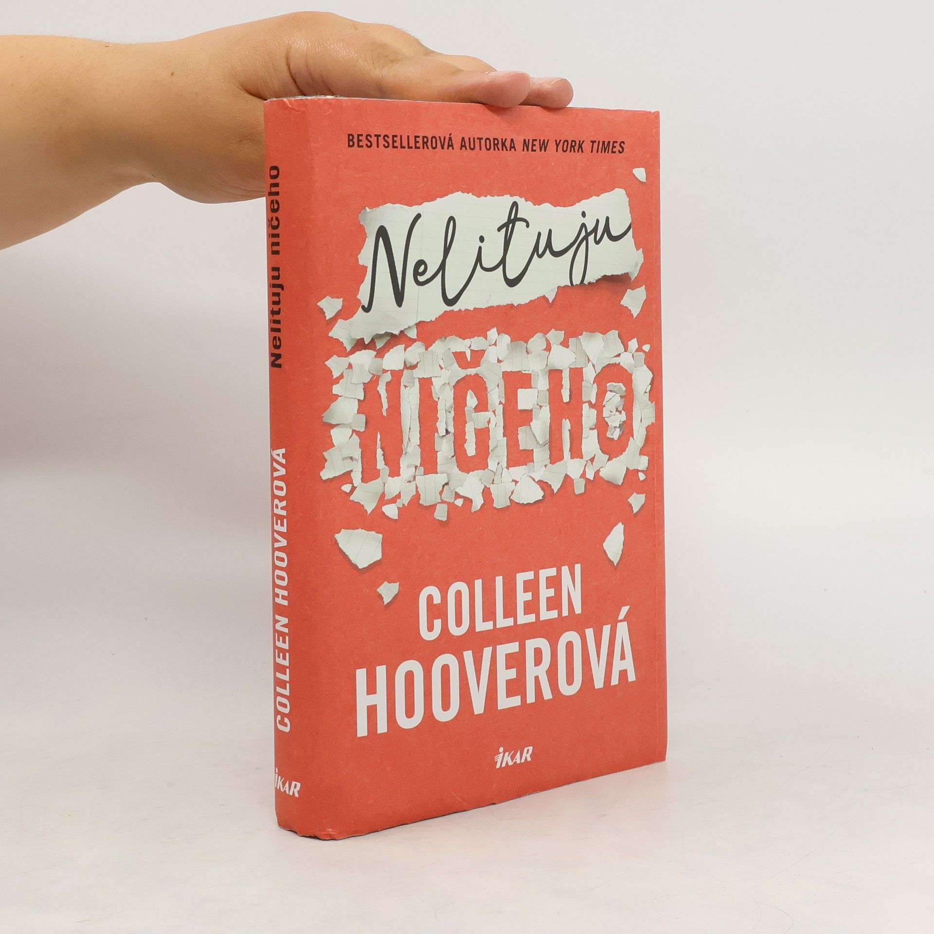 Colleen Hoover Nelituju ničeho