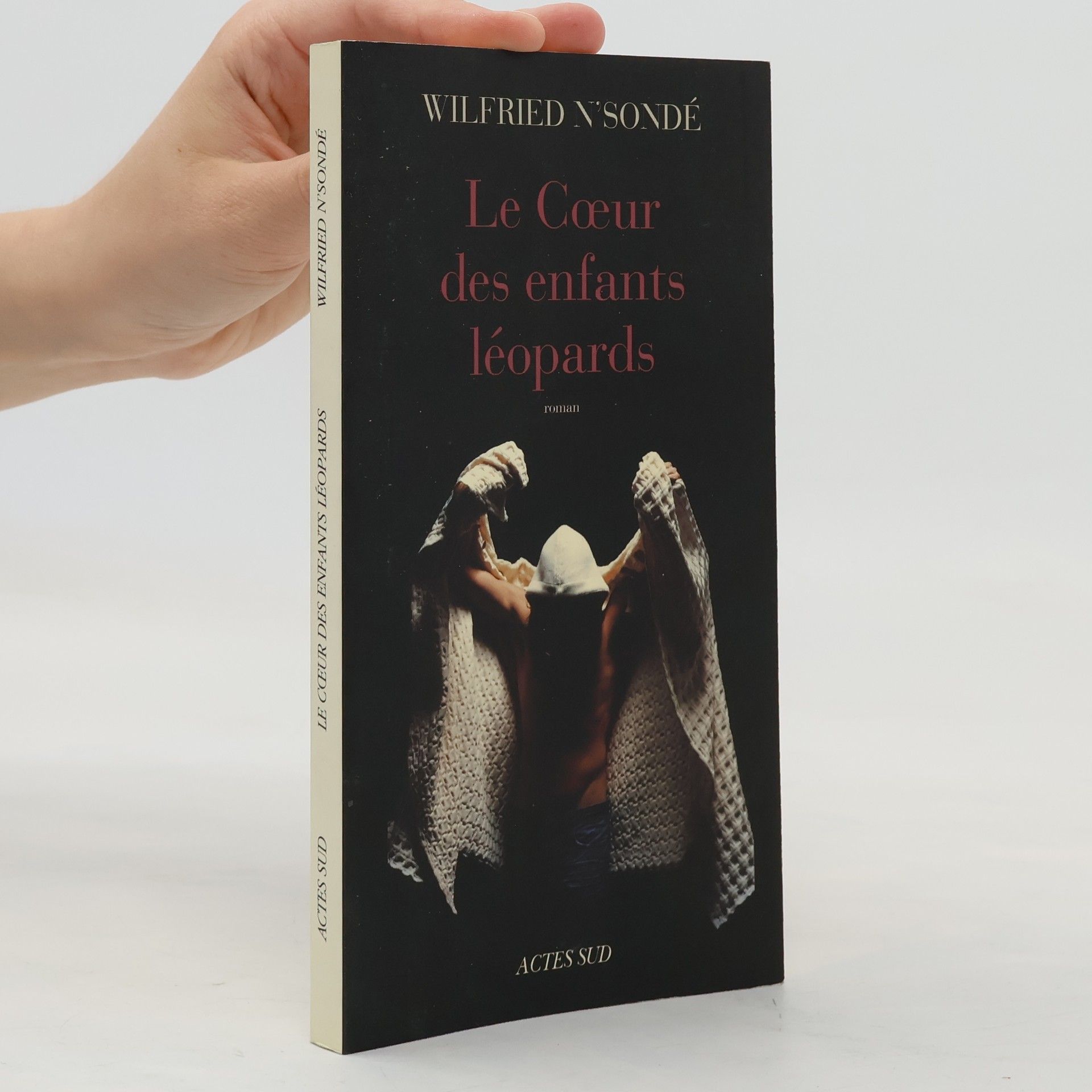 Wilfried N´sondé Le Coeur des enfants-léopards. Das Herz der Leopardenkinder, französische Ausgabe. Ausgezeichnet mit dem Prix des Cinq Continents de la Francophonie und dem Prix Senghor de la Création Littéraire