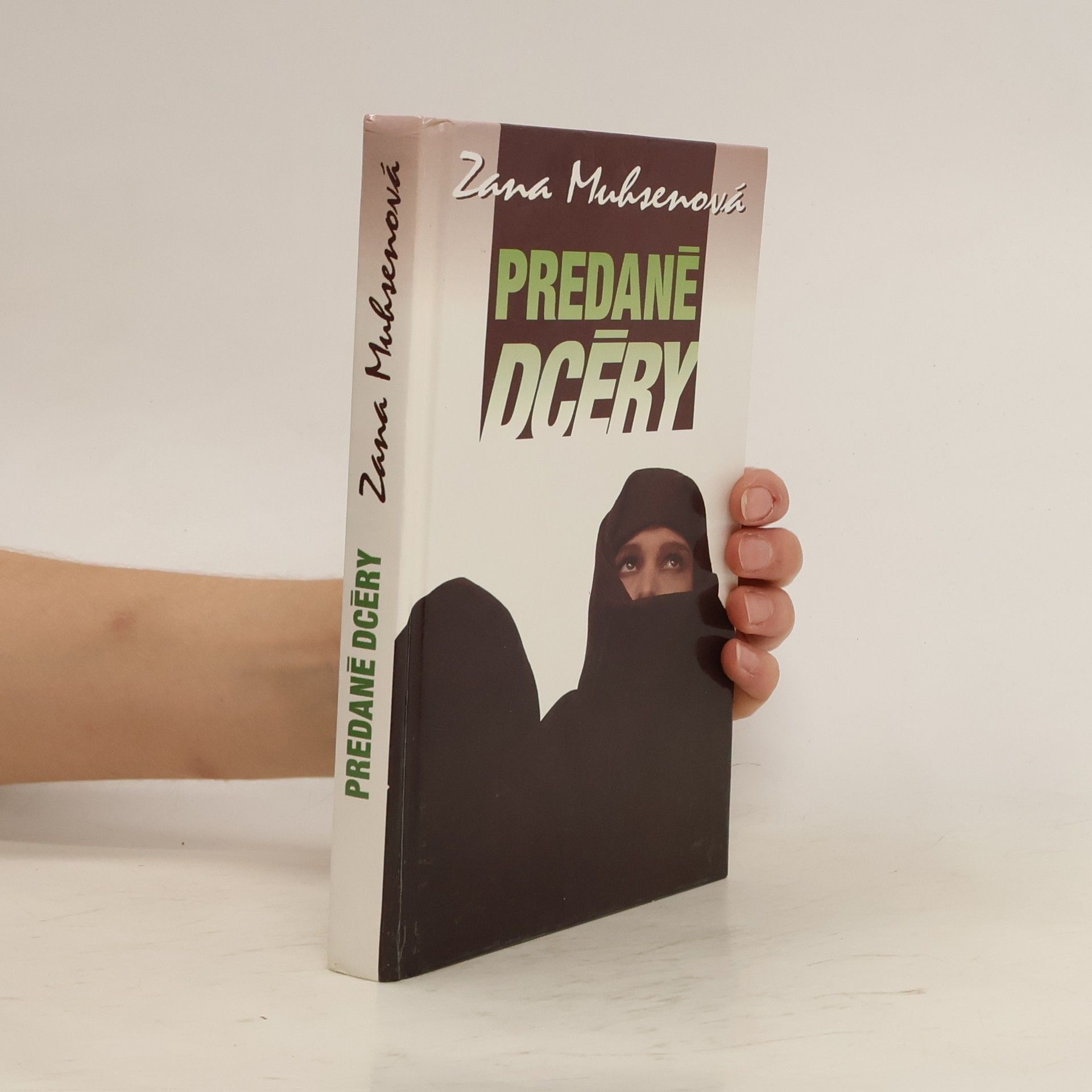 Zana Muhsen Predané dcéry