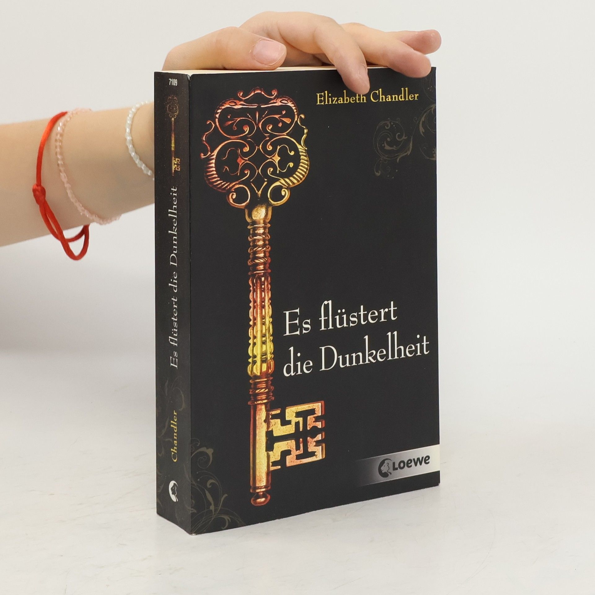 Mary Claire Helldorfer Es flüstert die Dunkelheit