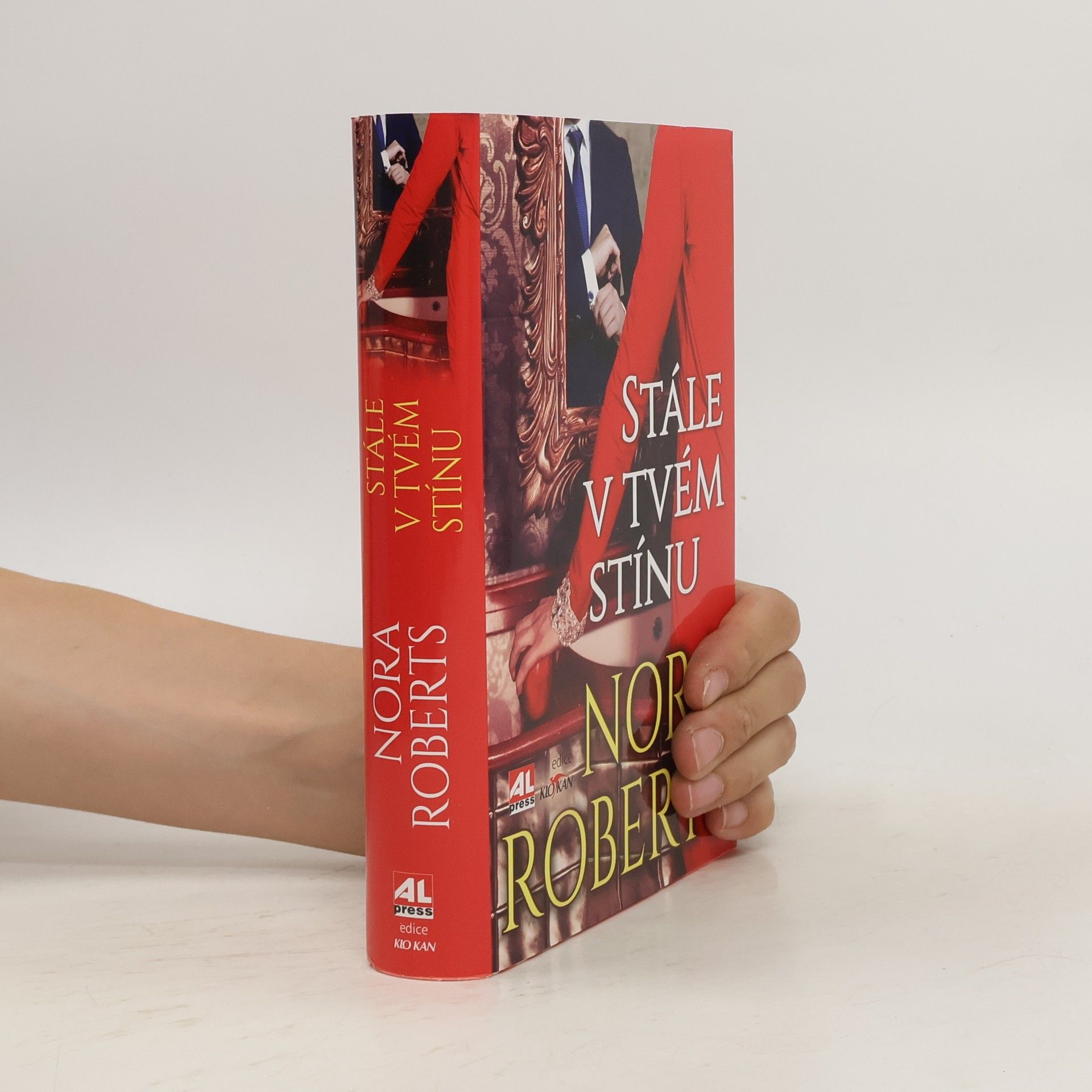Nora Roberts Stále v tvém stínu