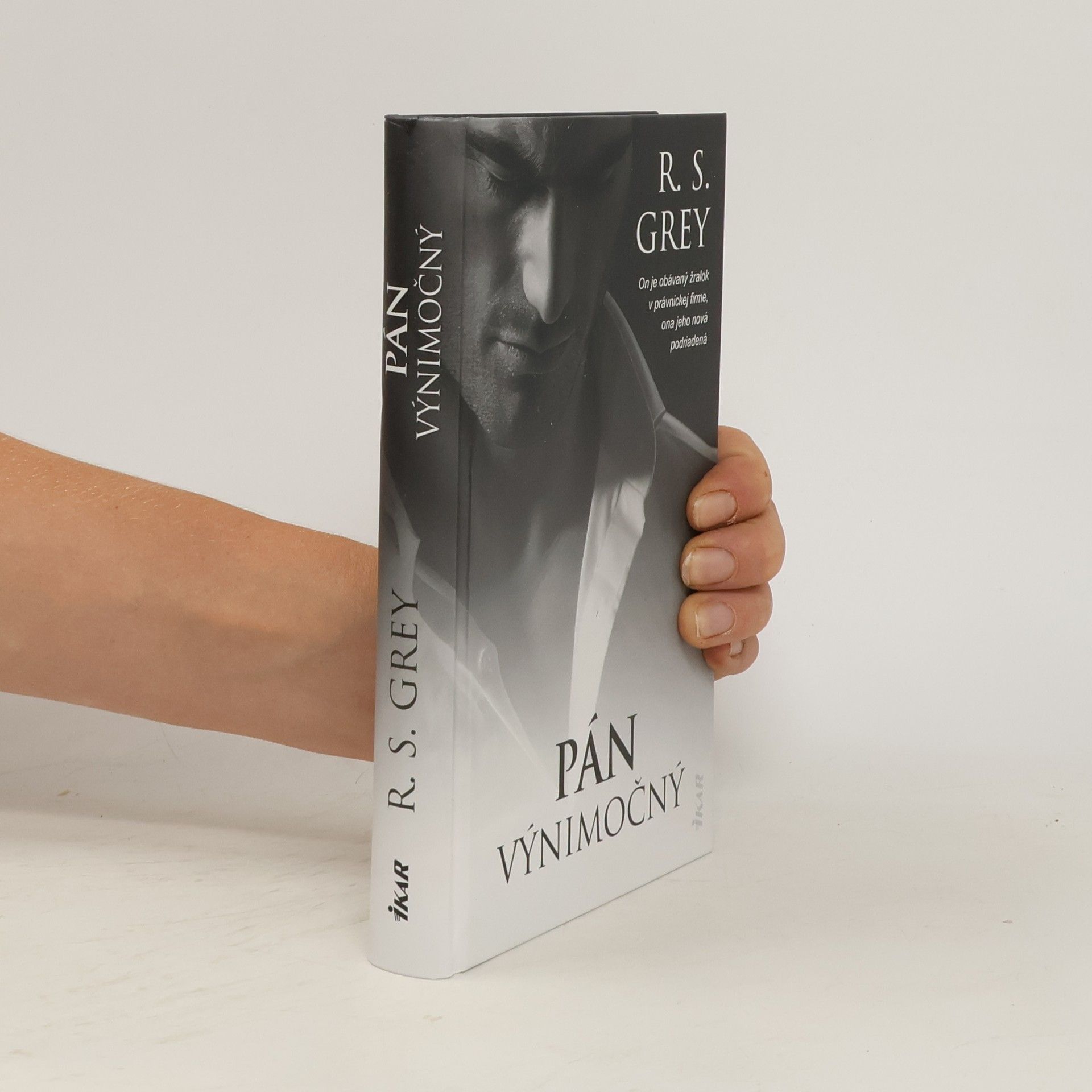R. S. Grey Pán Výnimočný