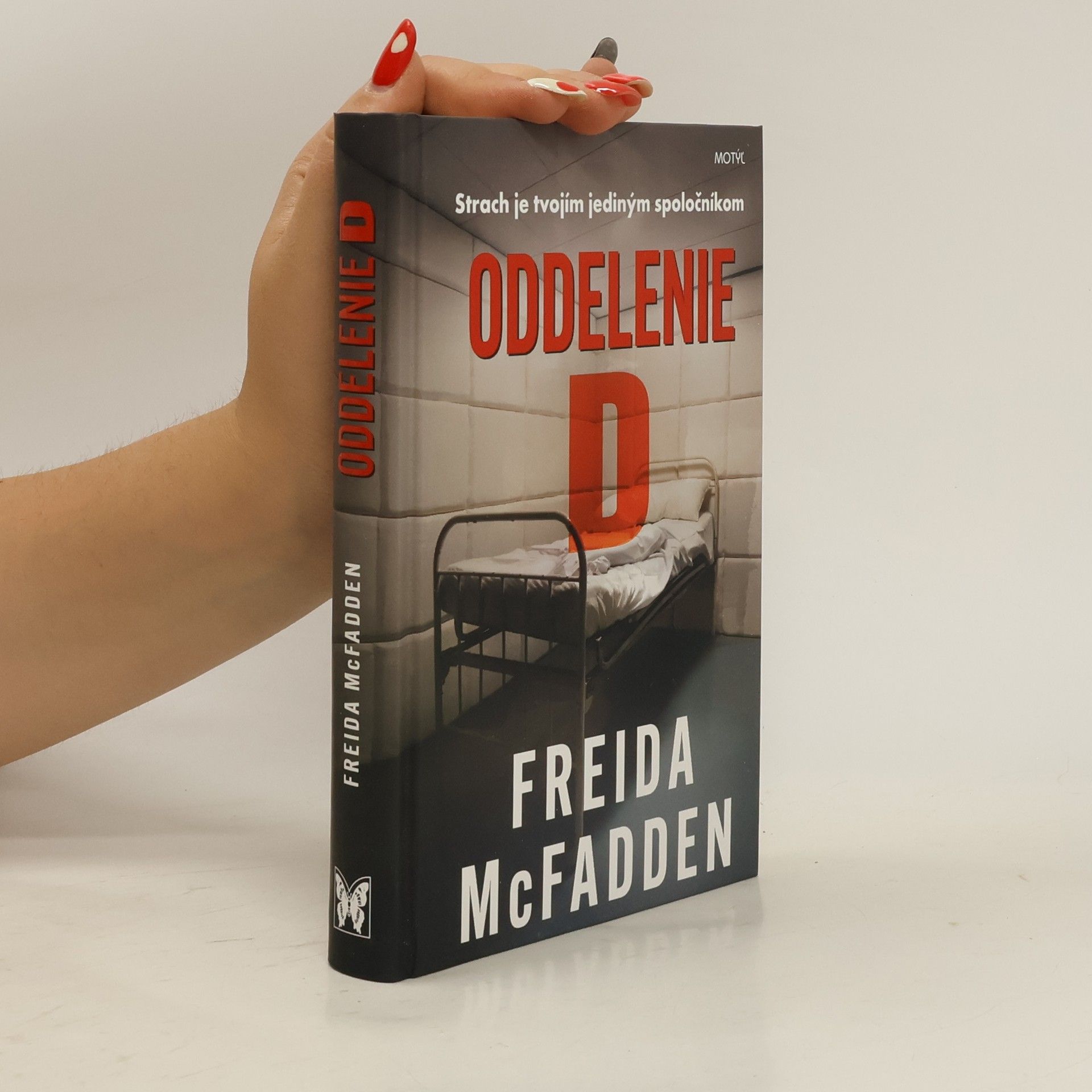 Freida McFadden Oddelenie D
