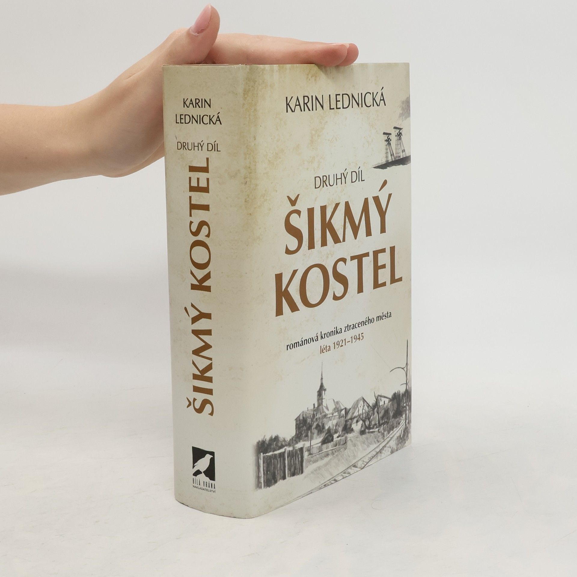Karin Lednická Šikmý kostel 2