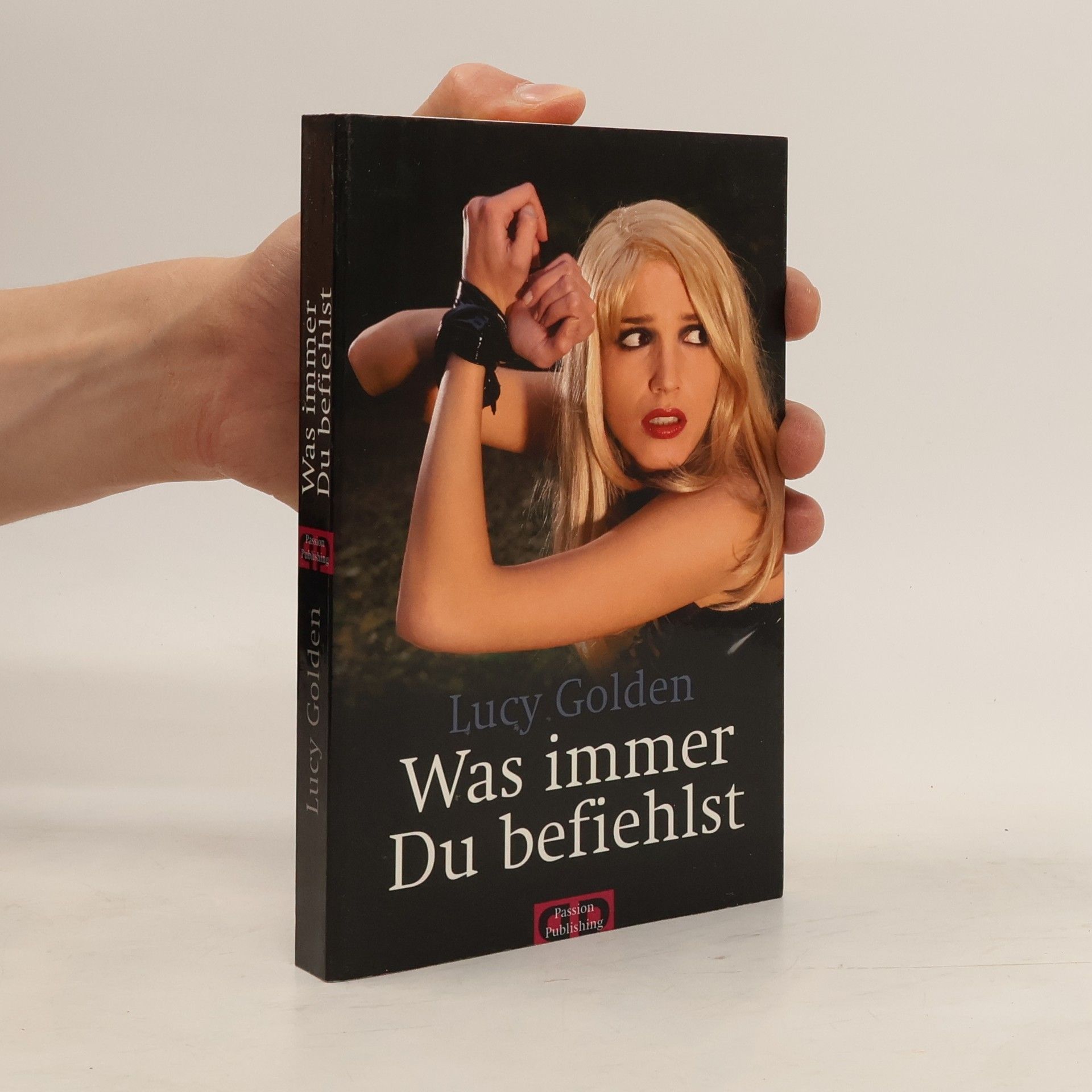 Lucy Golden Was immer Du befiehlst